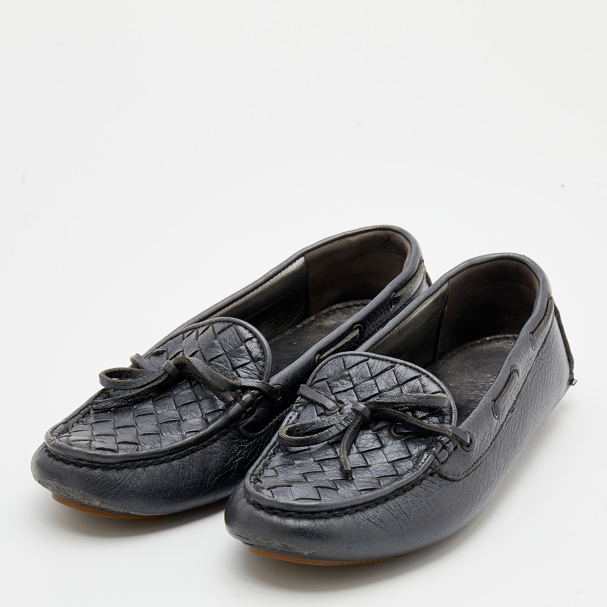 

Bottega Veneta Metallic Dark Grey Intrecciato Leather Bow Slip On Loafers Size