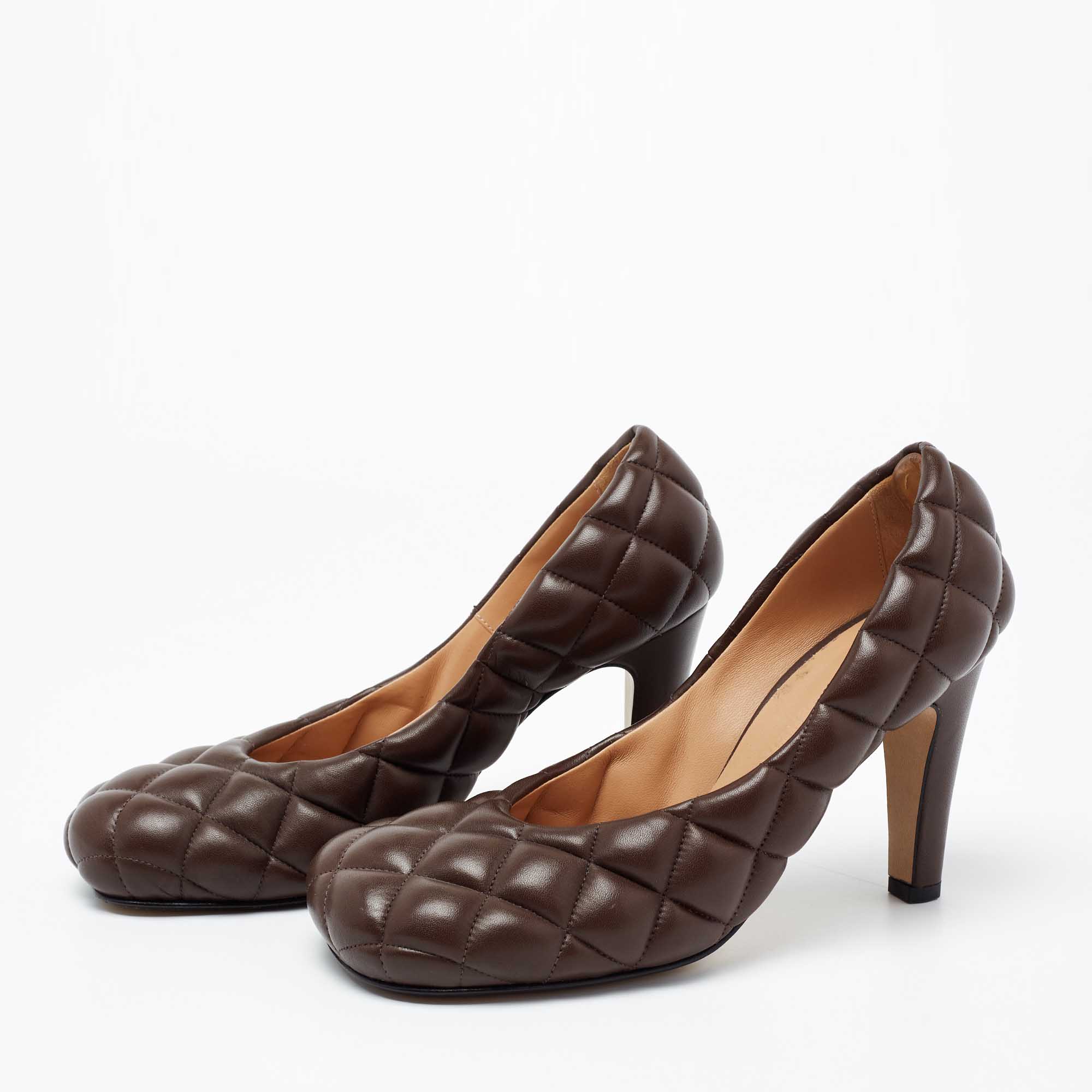 

Bottega Veneta Brown Quilted Leather Padded Bloc Square Toe Pumps Size