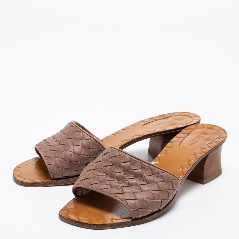 

Bottega Veneta Old Rose Pink Intrecciato Leather Block Heel Slide Sandals Size