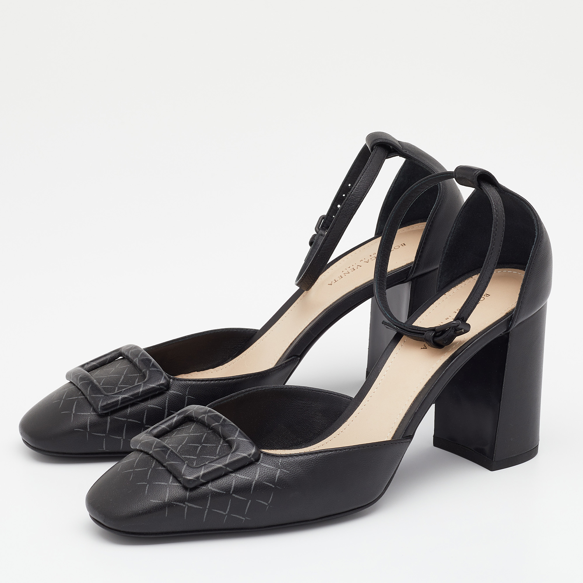 

Bottega Veneta Black Leather Ankle Strap Sandals Size