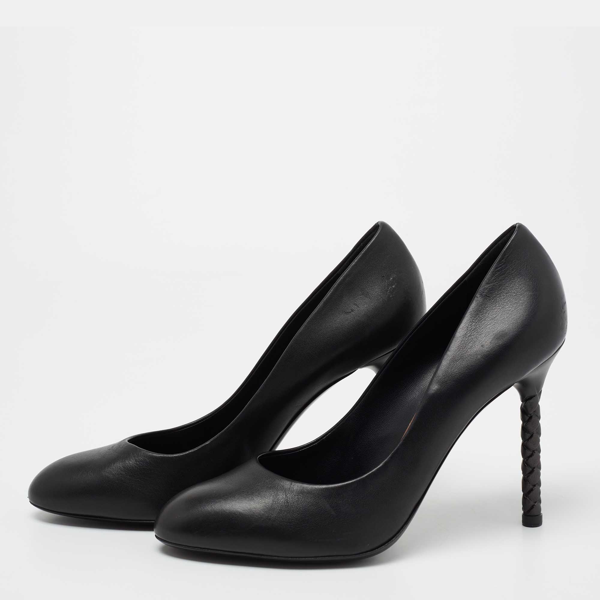 

Bottega Veneta Black Leather Woven Heel Pumps Size