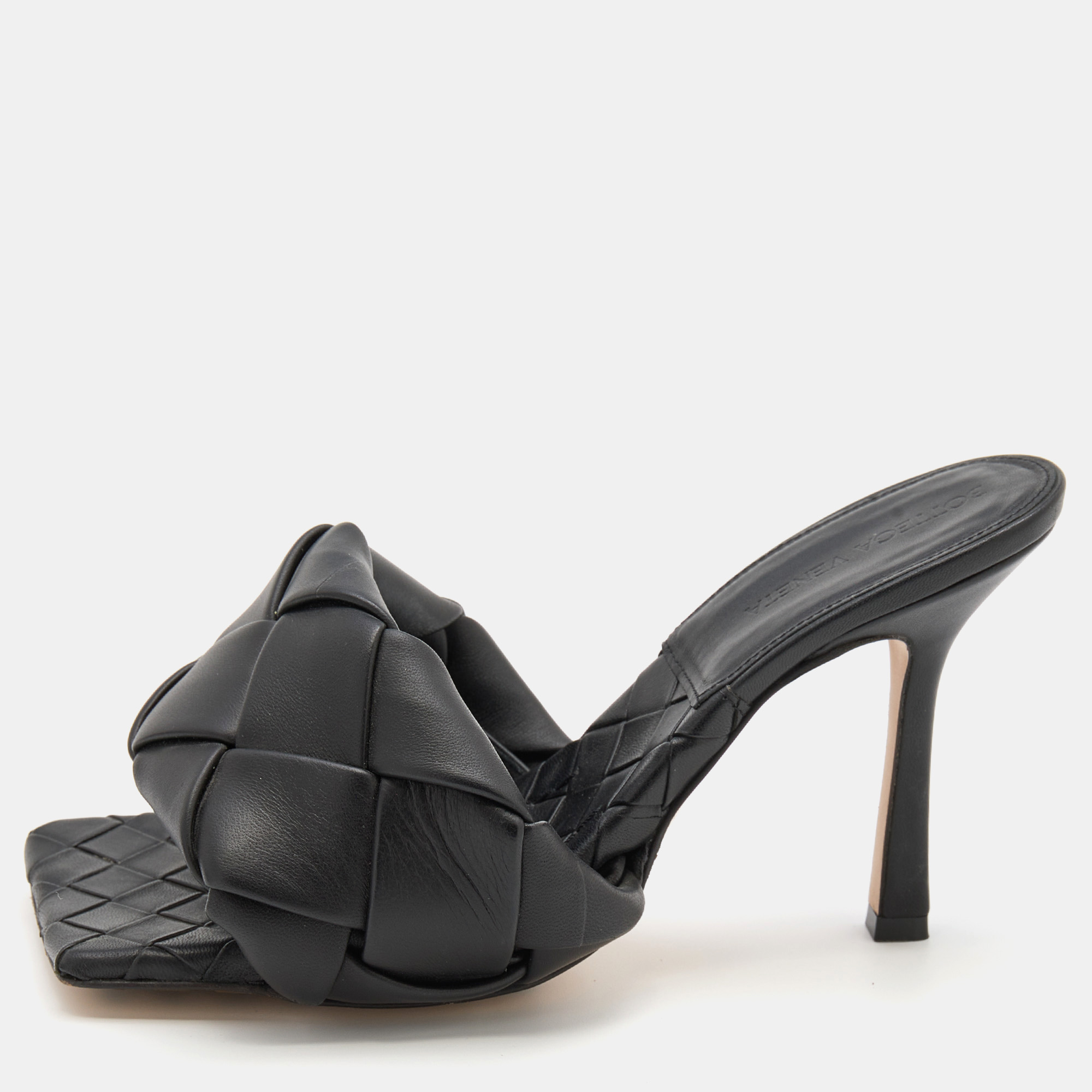 مملوكة مسبقًا Bottega Veneta Black Intrecciato Leather Lido Slide Sandals Size 37