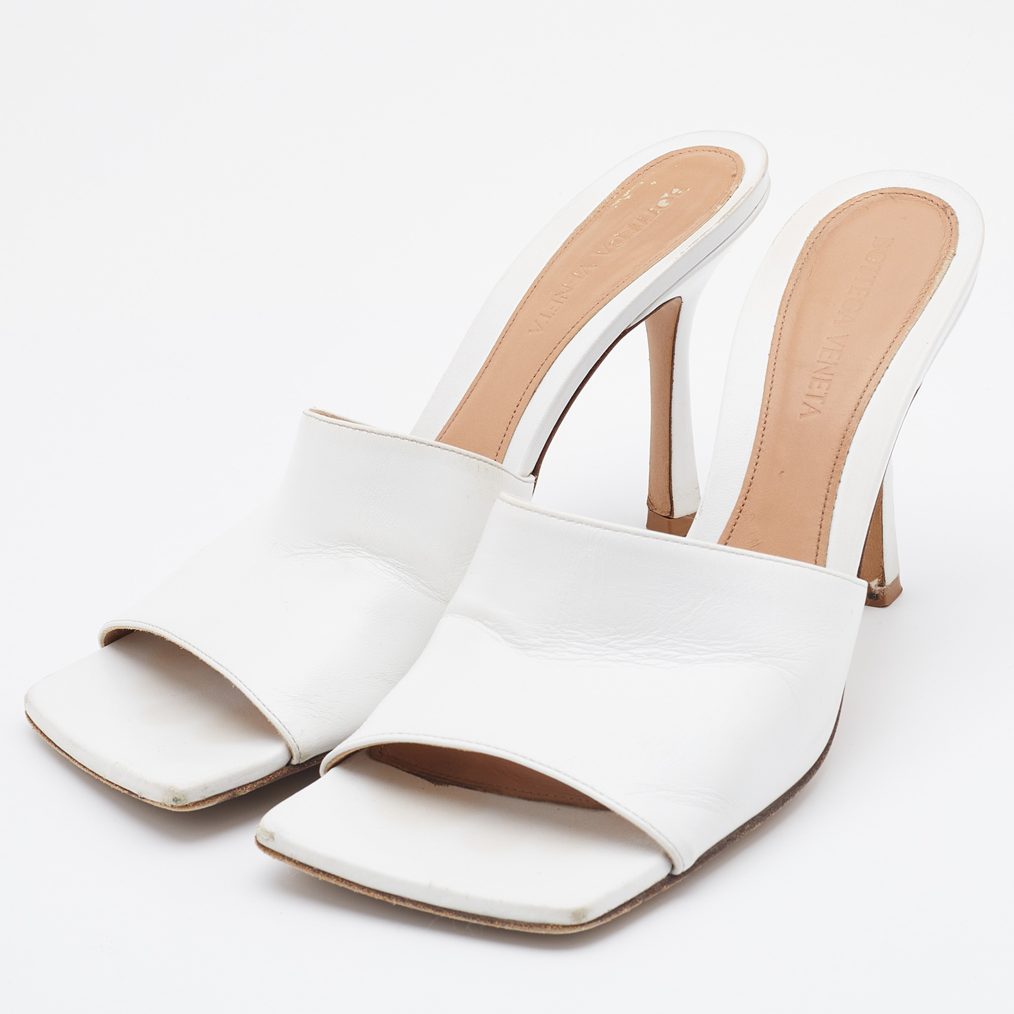 

Bottega Veneta White Leather Stretch Square Toe Slide Sandals Size