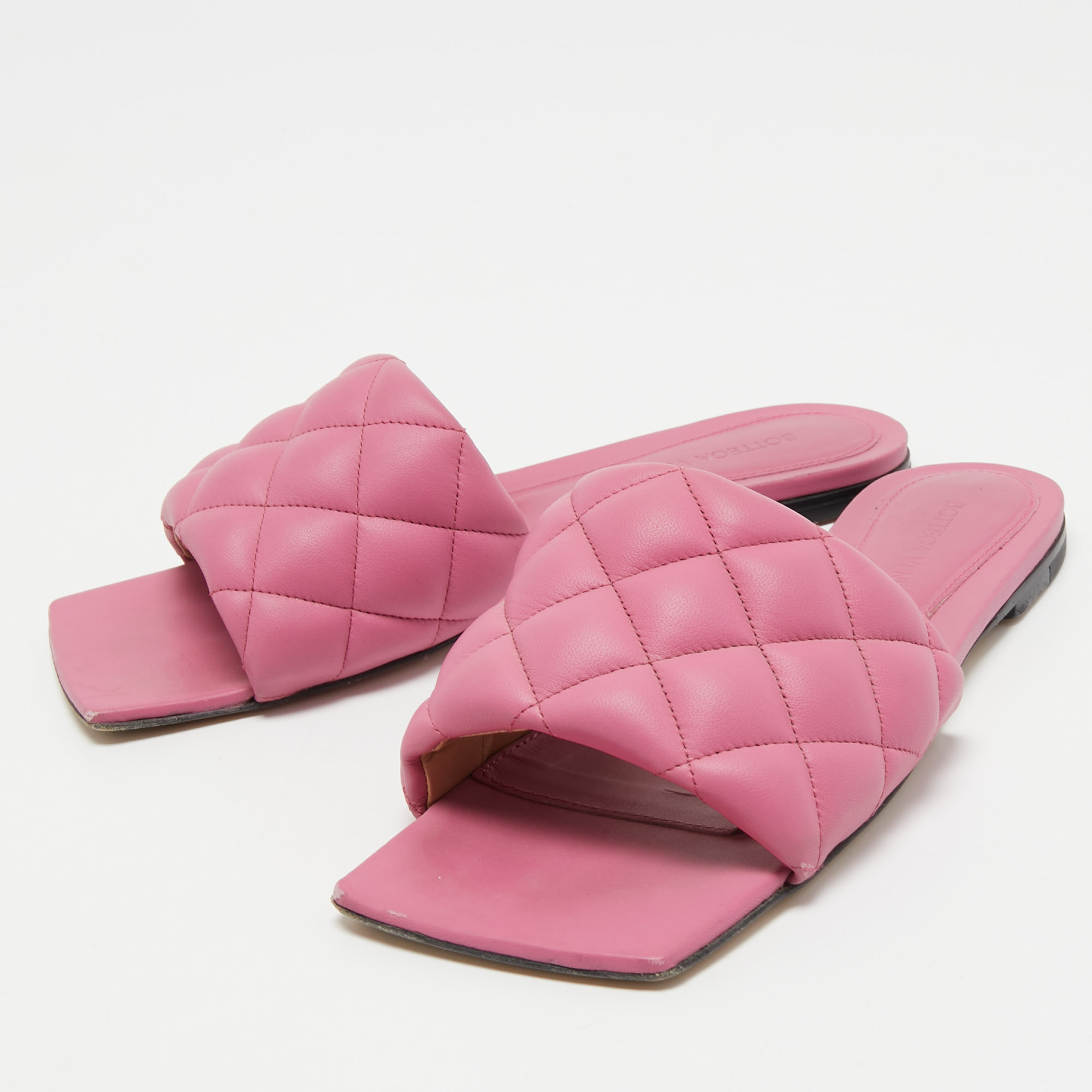 

Bottega Veneta Pink Quitled Leather Padded Flat Slides Size, Orange