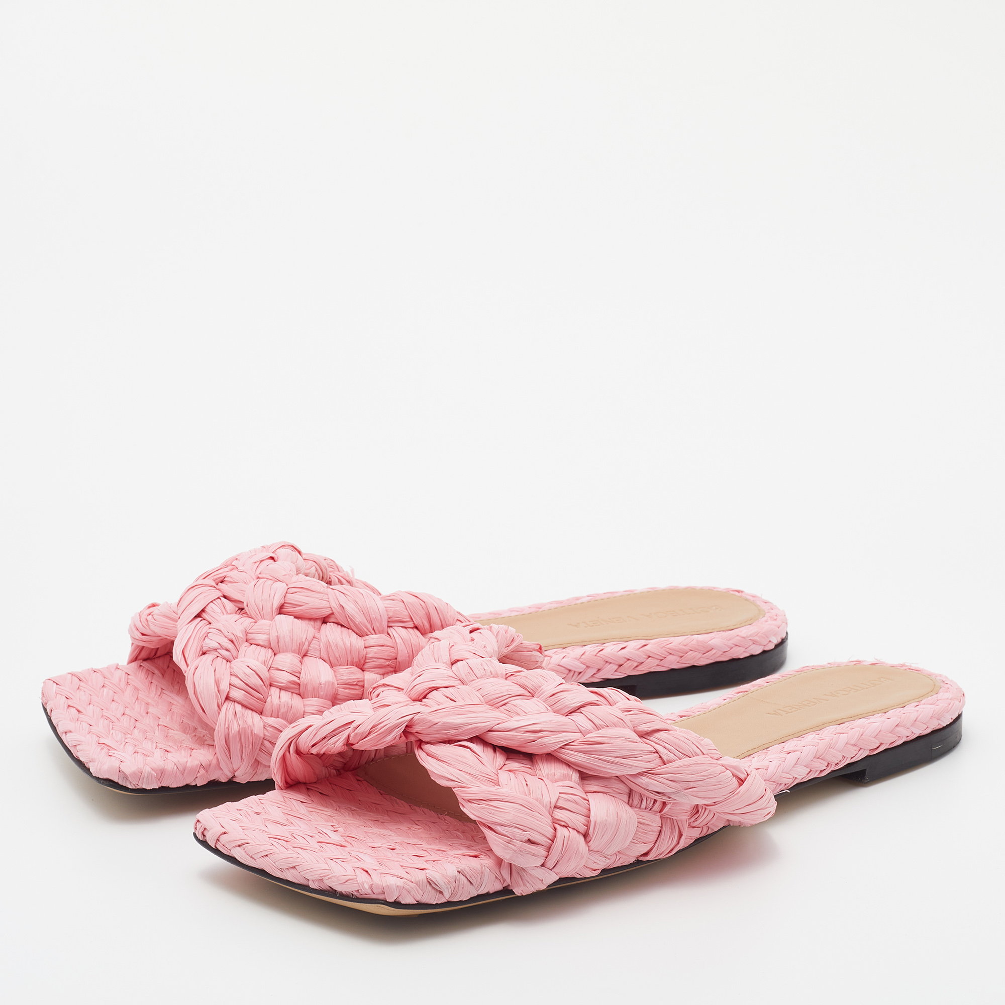 

Bottega Veneta Pink Woven Raffia Stretch Flat Slides Size