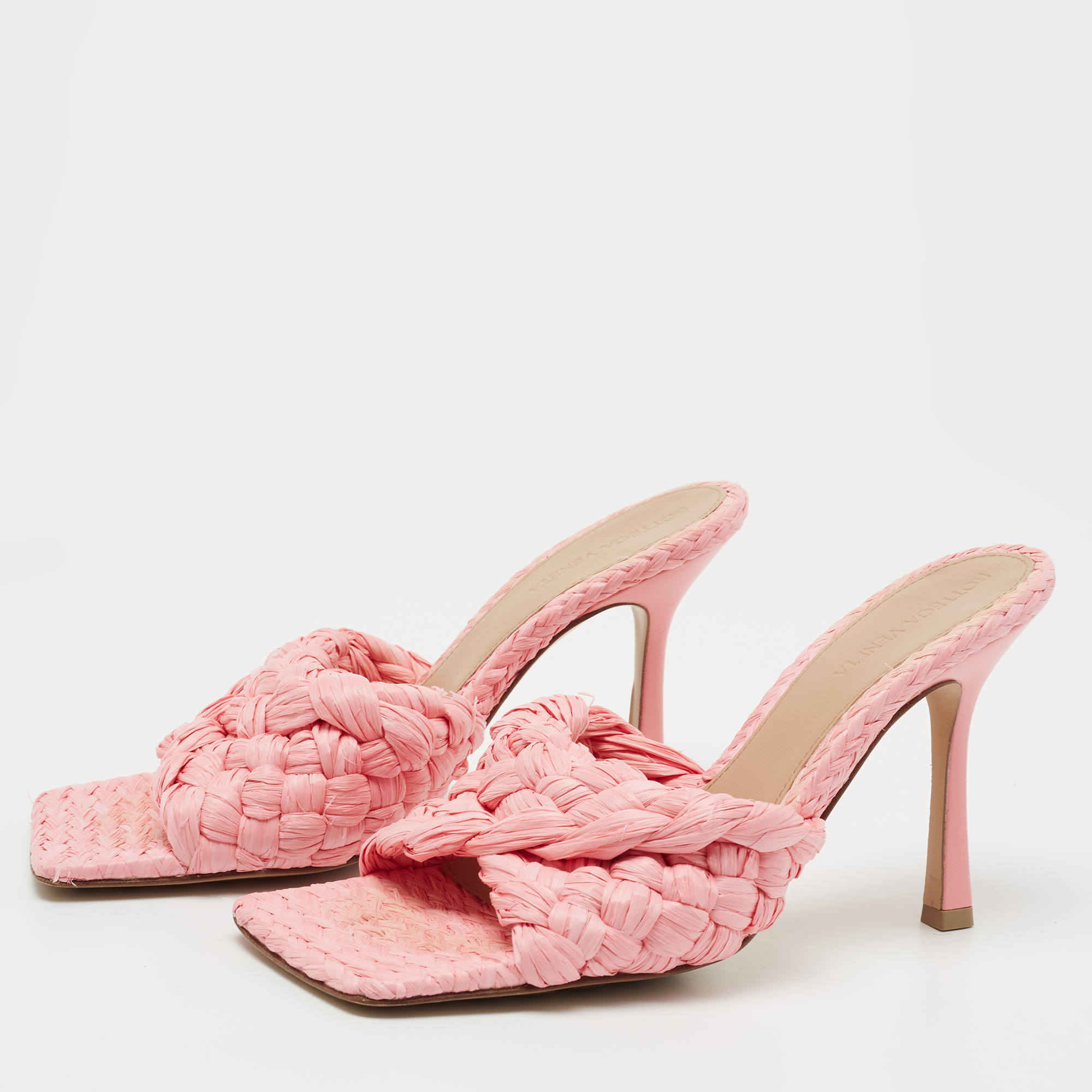 

Bottega Veneta Pink Woven Raffia Slide Sandals Size