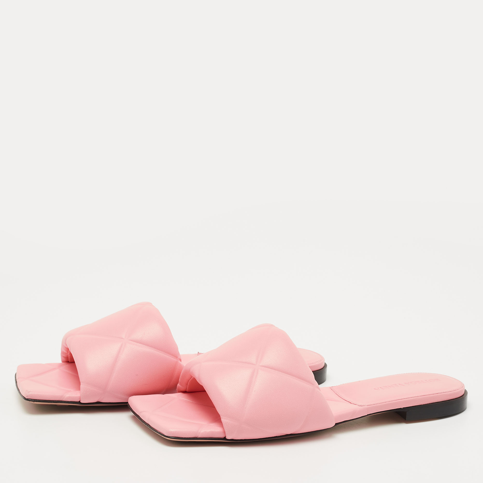 

Bottega Veneta Pink Leather Lido Slides Size