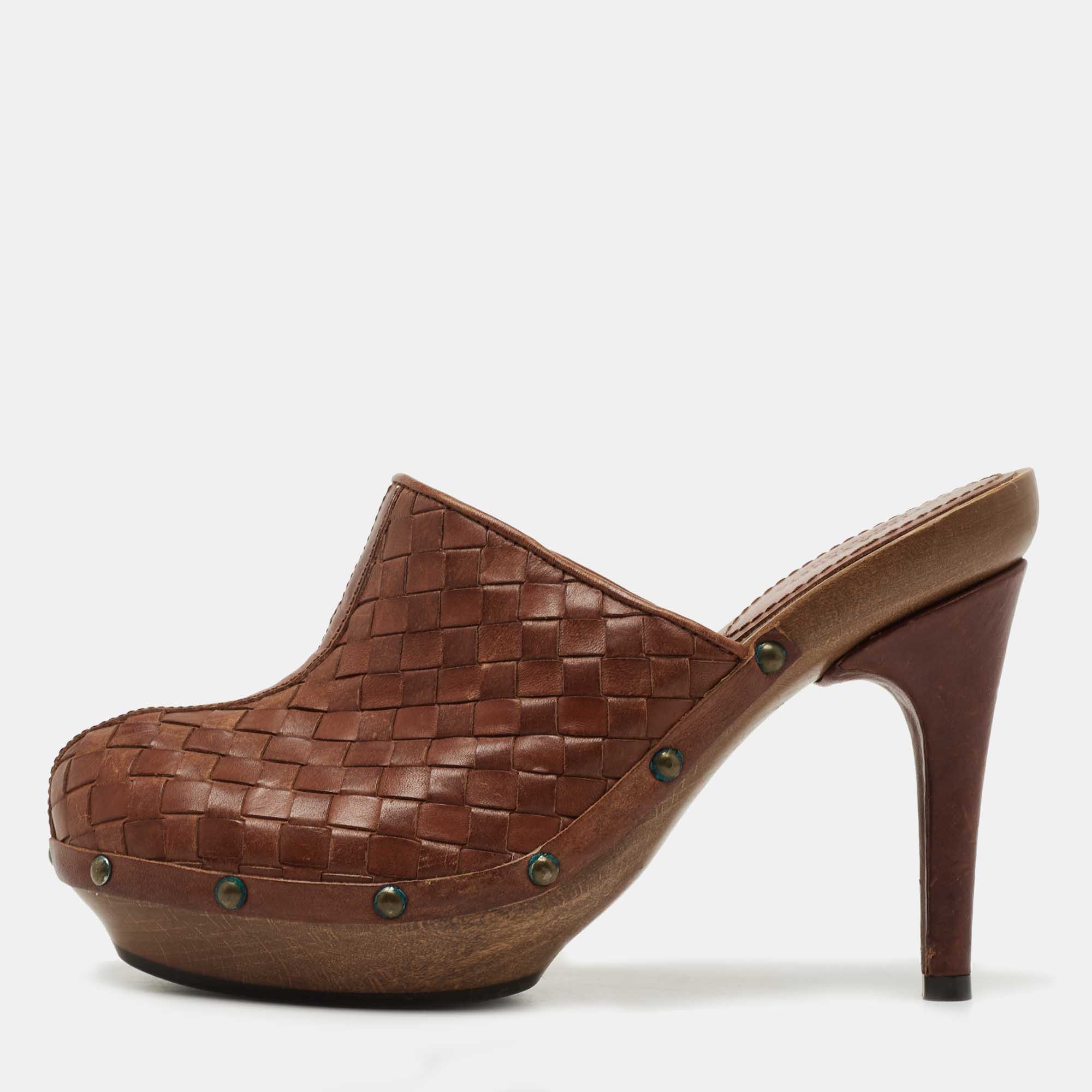 Pre-owned Bottega Veneta Brown Intrecciato Leather Wooden Platform Clogs Size 37