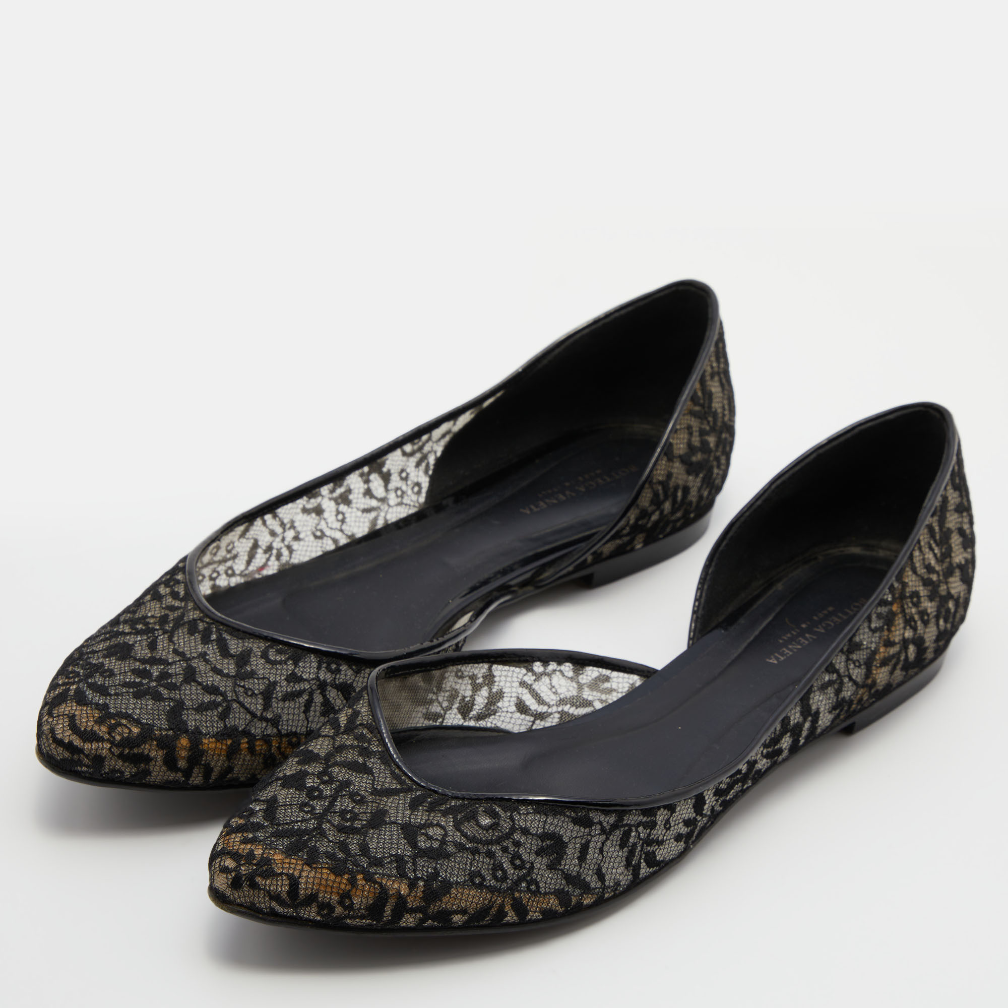 

Bottega Veneta Black Lace and Patent Leather Ballet Flats Size