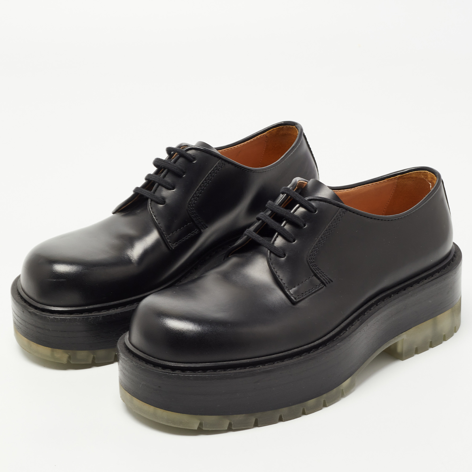 

Bottega Veneta Black Leather Lace Up Oxfords Size