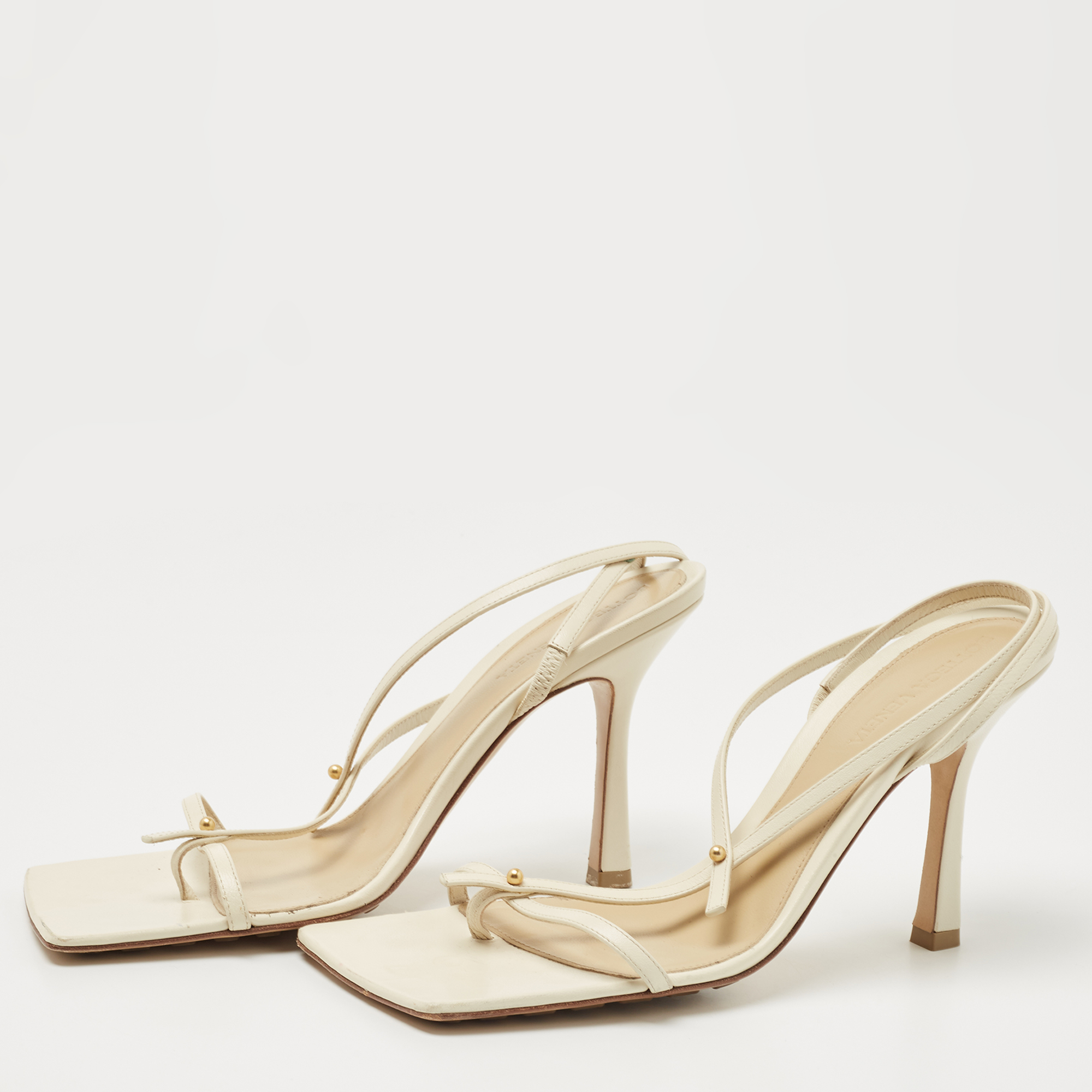 

Bottega Veneta Cream Leather Stretch T-strap Sandals Size