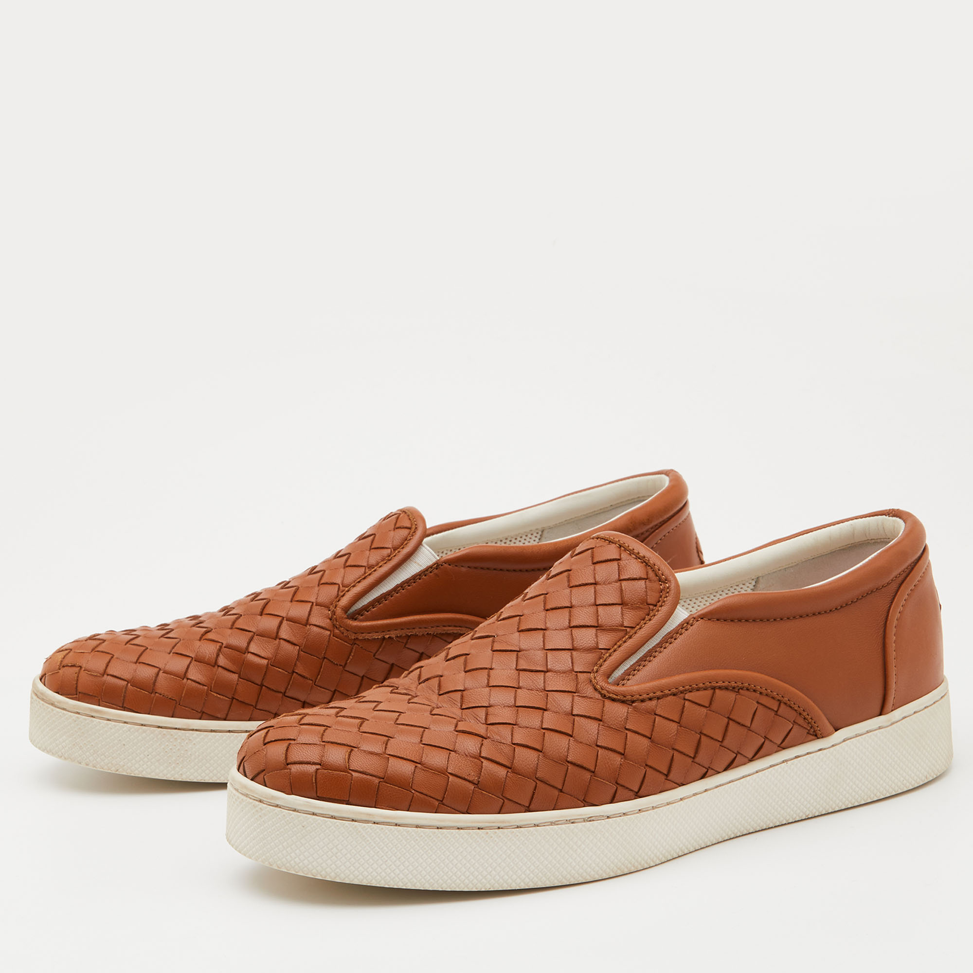 

Bottega Veneta Tan Intrecciato Leather Dodger Slip On Sneakers Size