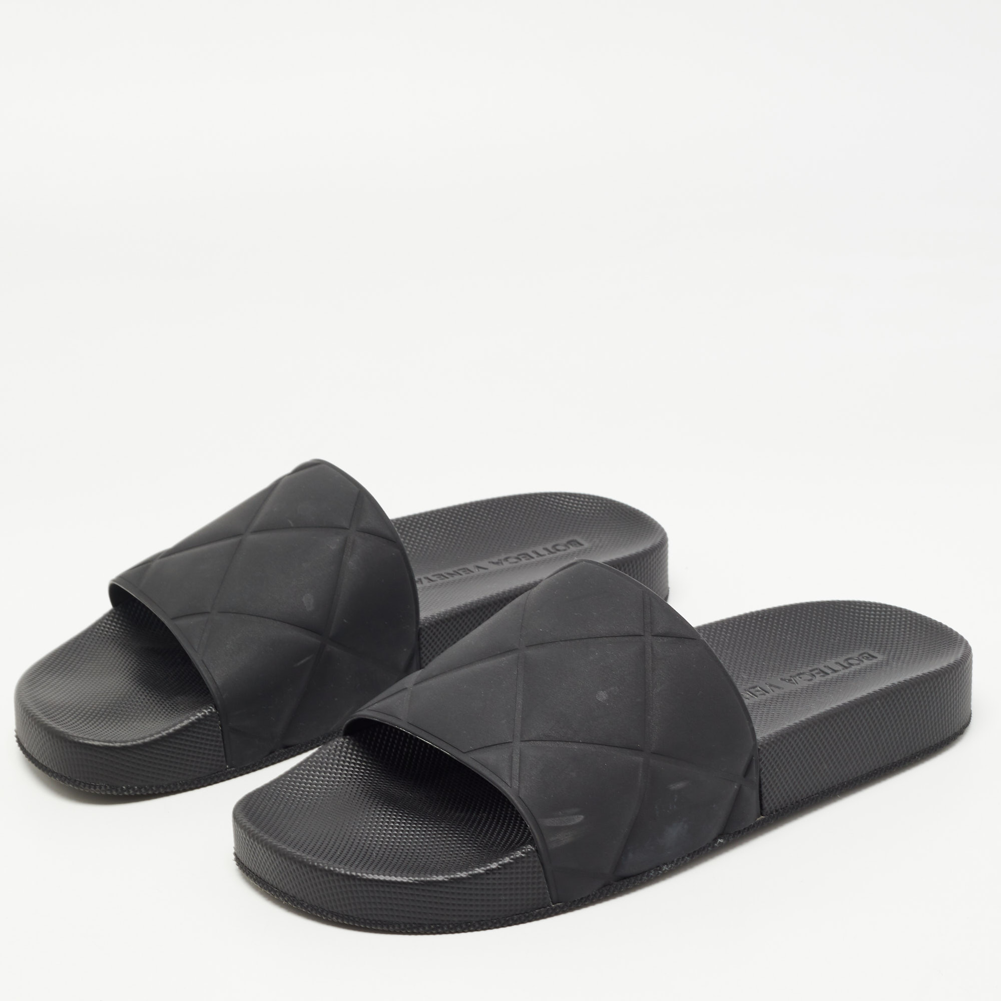 

Bottega Veneta Black Quilted Rubber Pool Slides Size