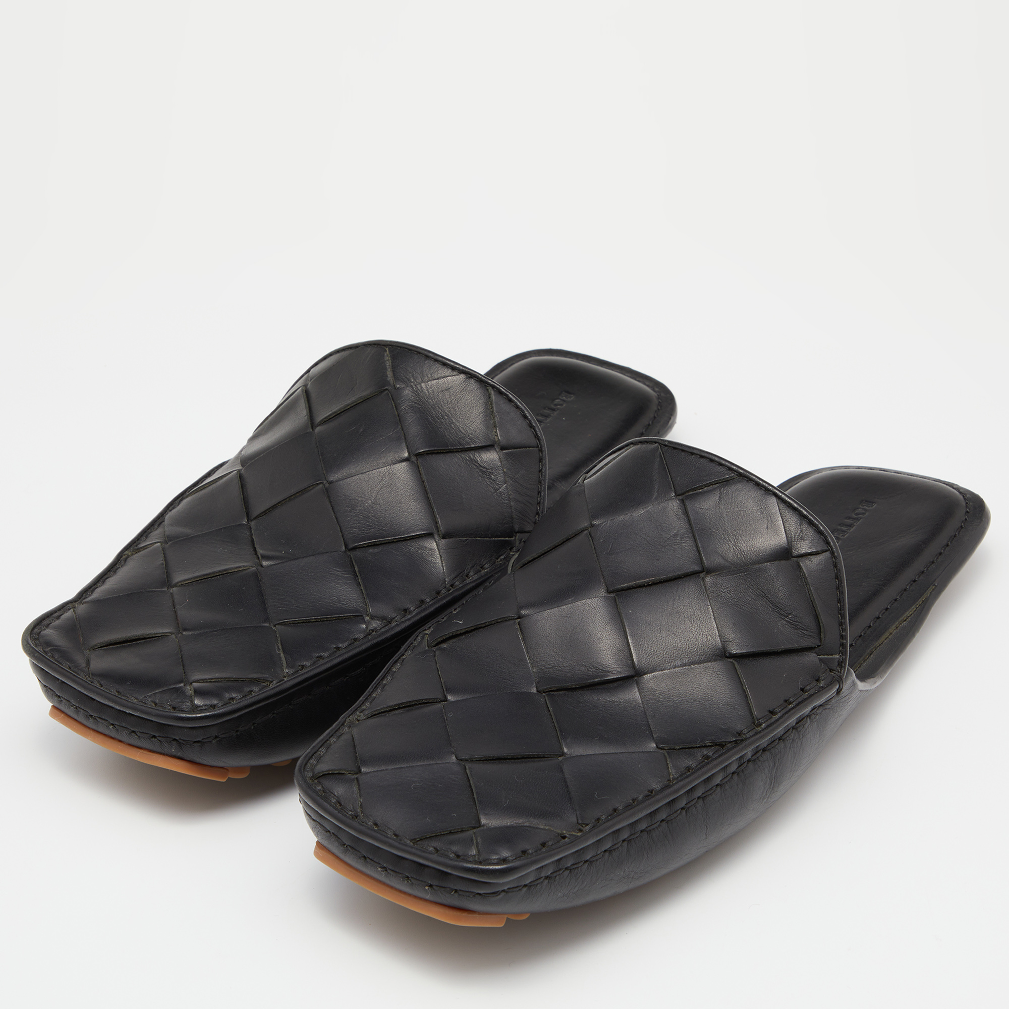 

Bottega Veneta Black Leather Flat Mules Size