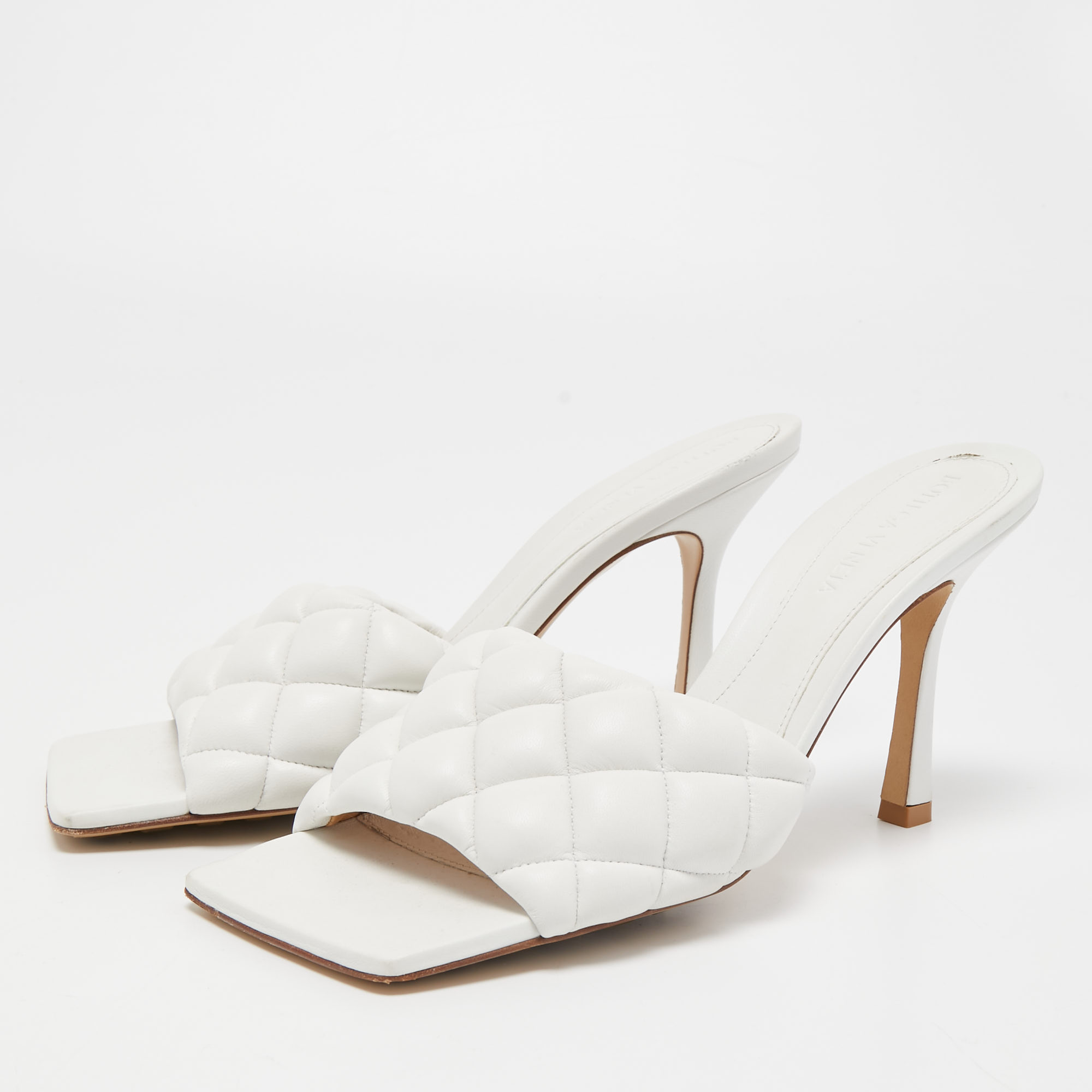

Bottega Veneta White Quilted Leather Lido Slide Sandals Size