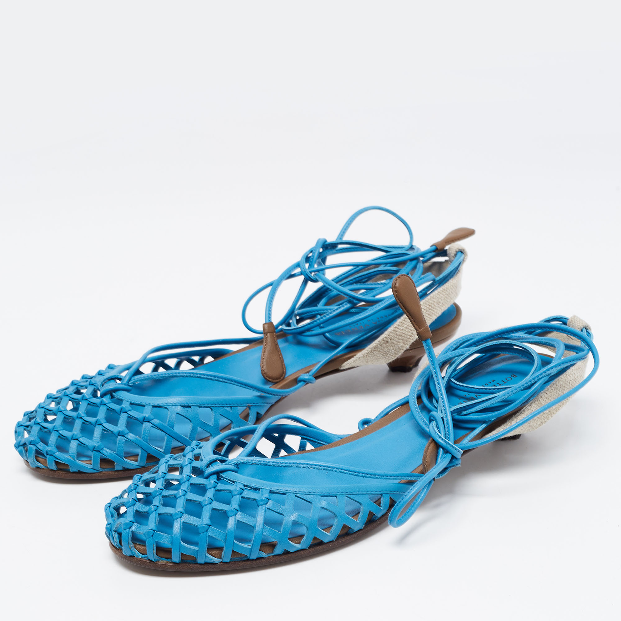 

Bottega Veneta Blue Leather Ankle Strap Lace Up Sandals Size