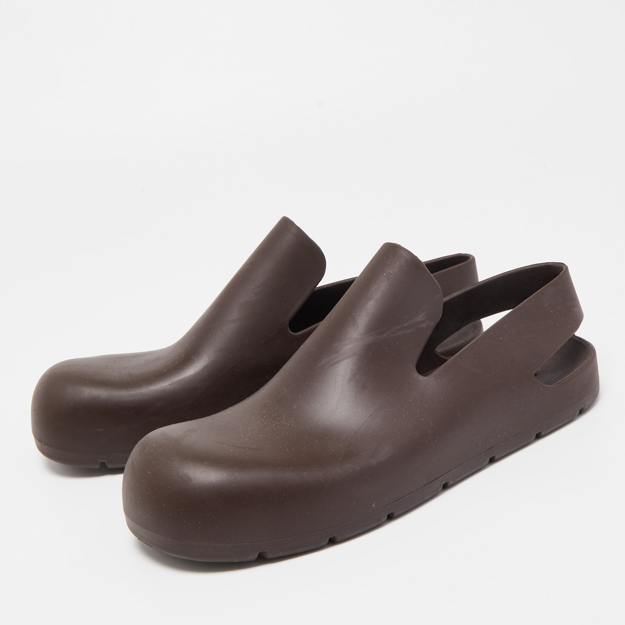 

Bottega Veneta Brown Rubber Puddle Sandals Size