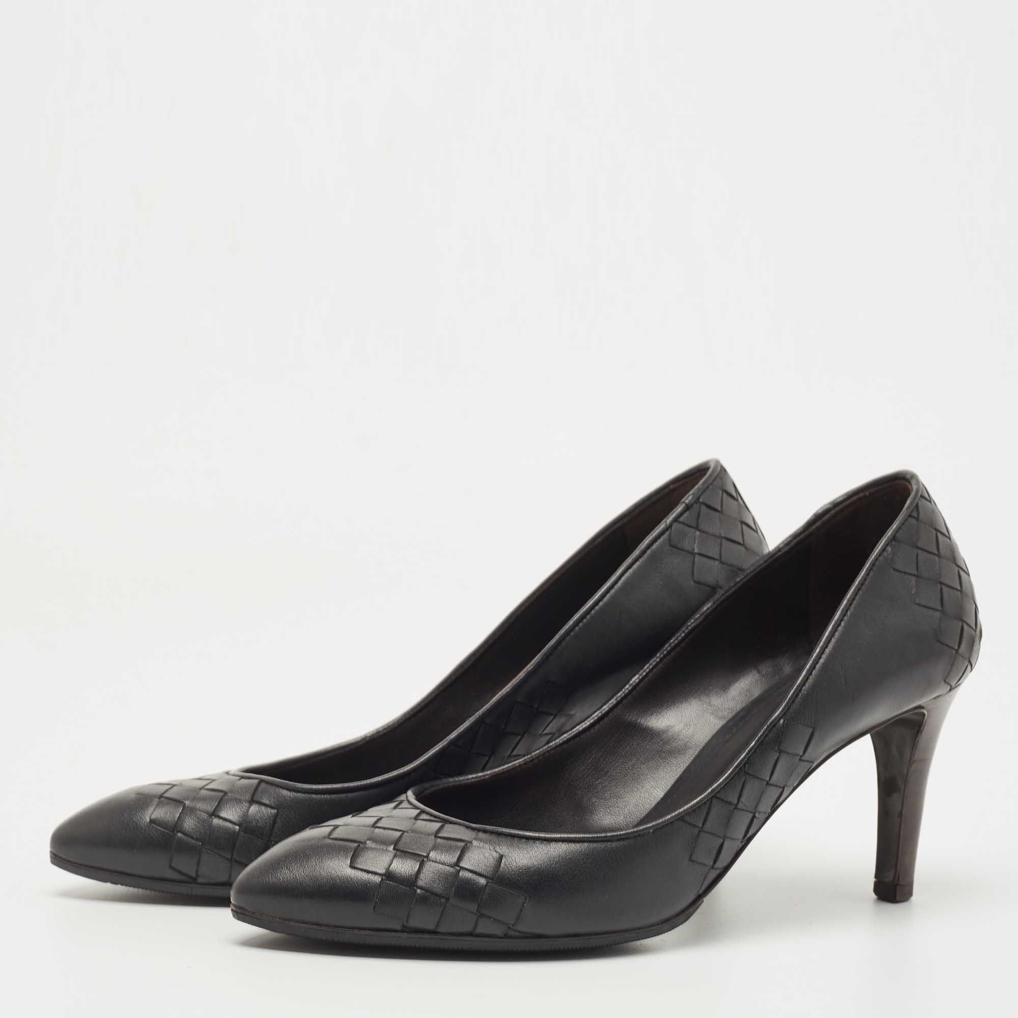 

Bottega Veneta Black Intrecciato Leather Pumps Size