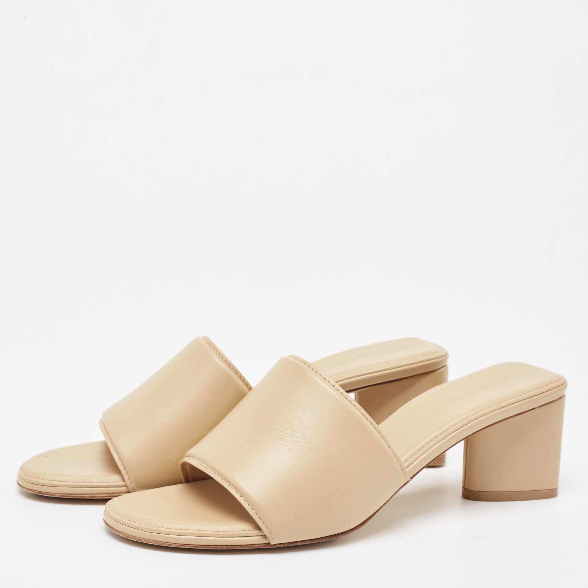 

Bottega Veneta Beige Leather Band Slide Sandals Size