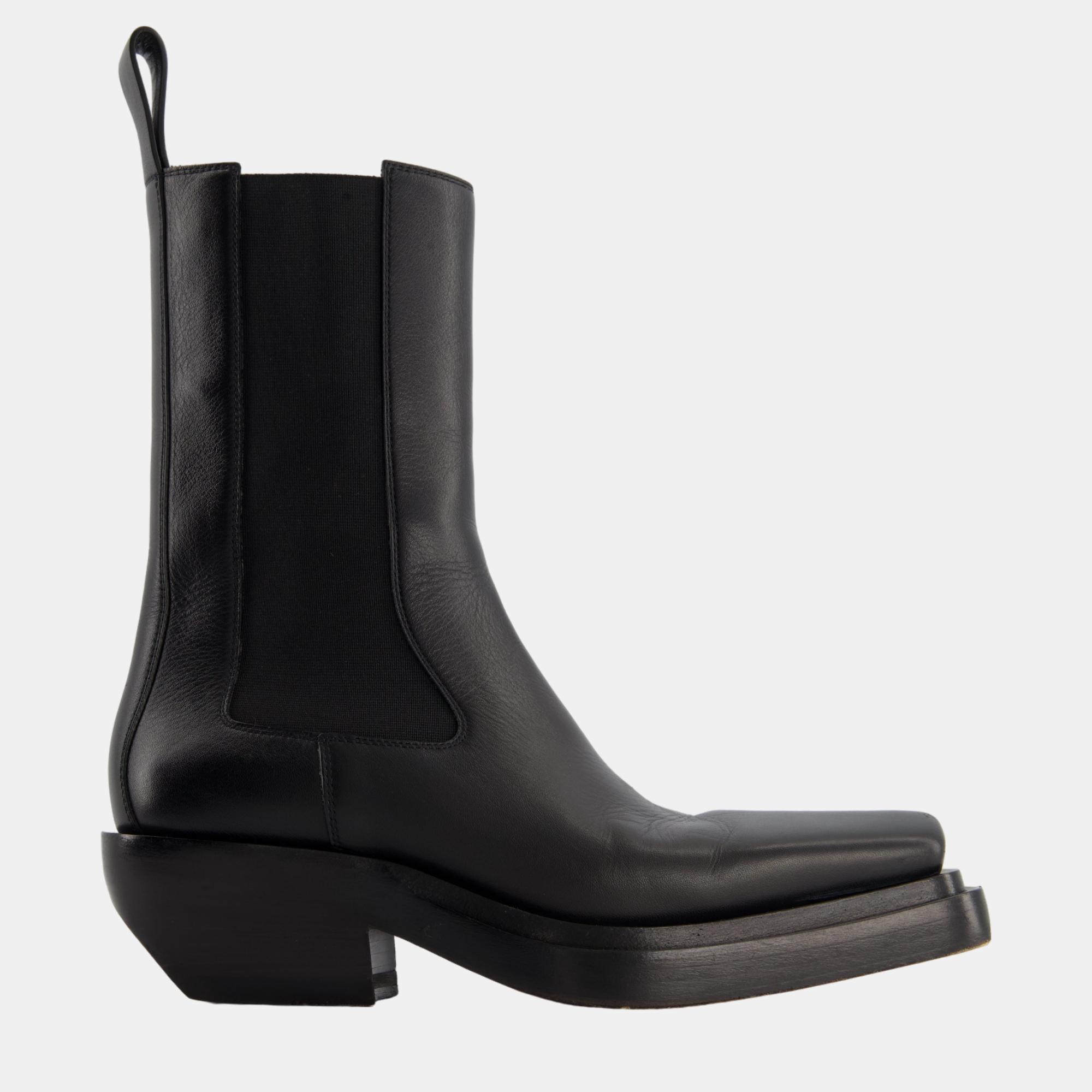 

Bottega Veneta Black Leather Chelsea Boots Size EU