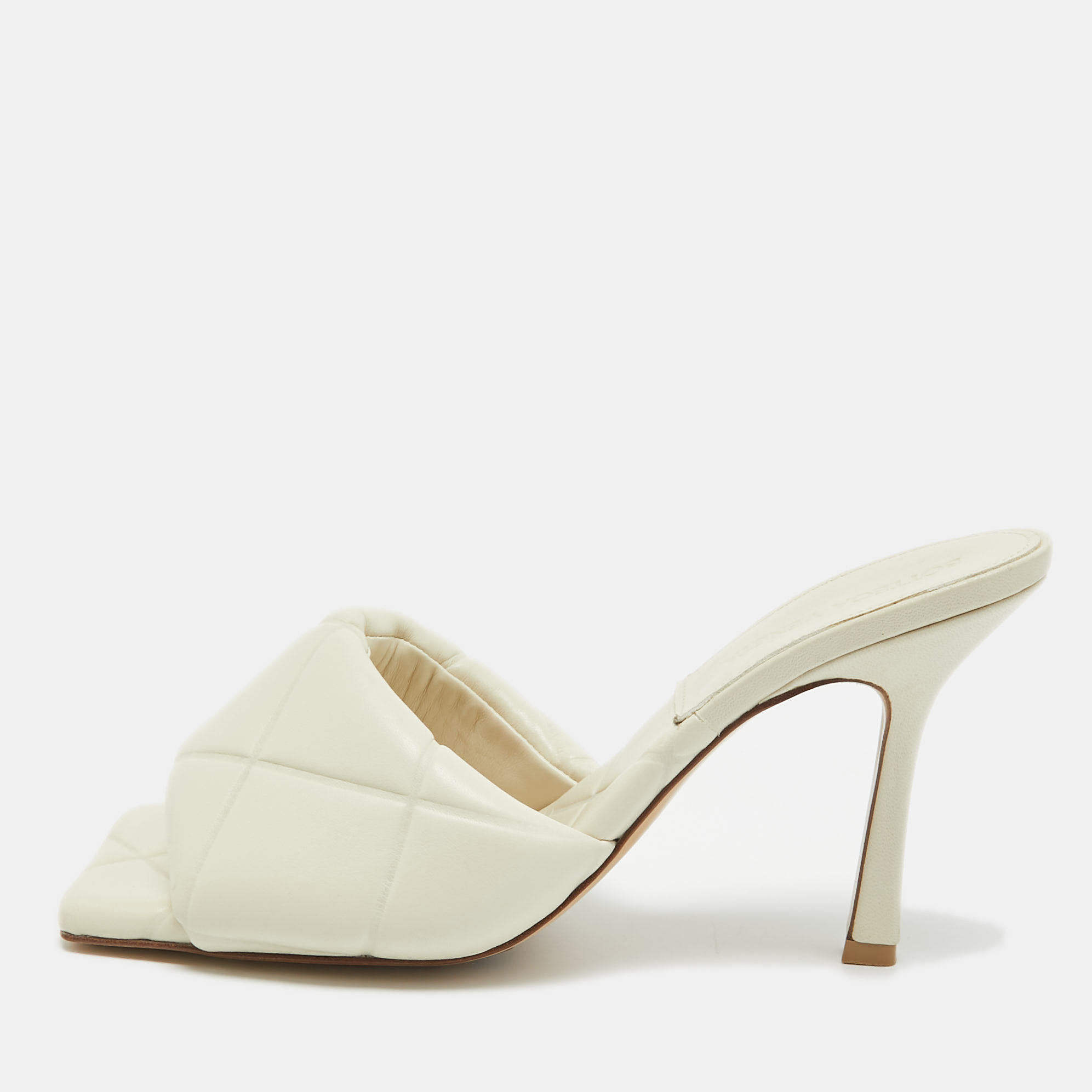 

Bottega Veneta Cream Leather Lido Open Toe Slide Sandals Size