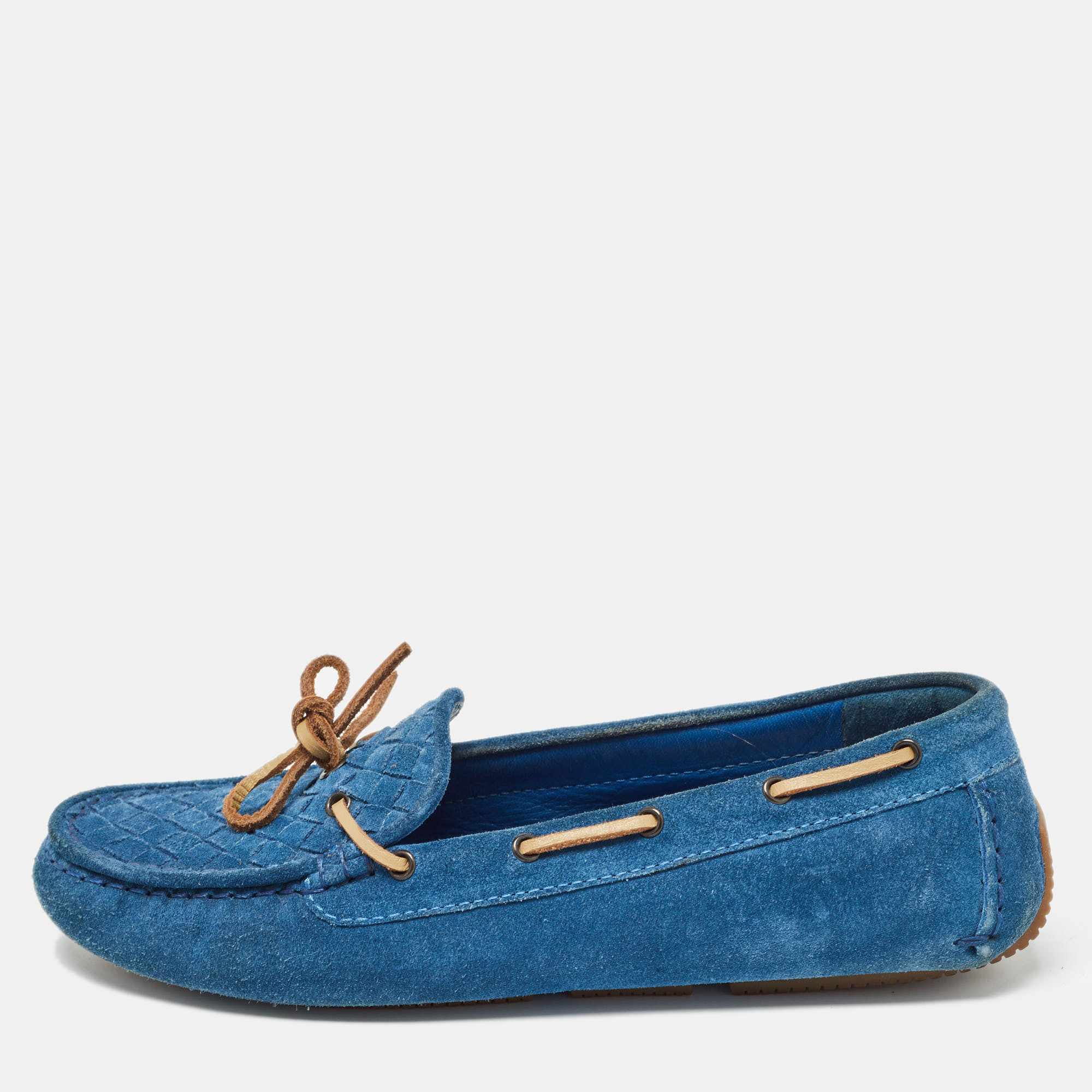 

Bottega Veneta Blue Intrecciato Suede Bow Slip On Loafers Size