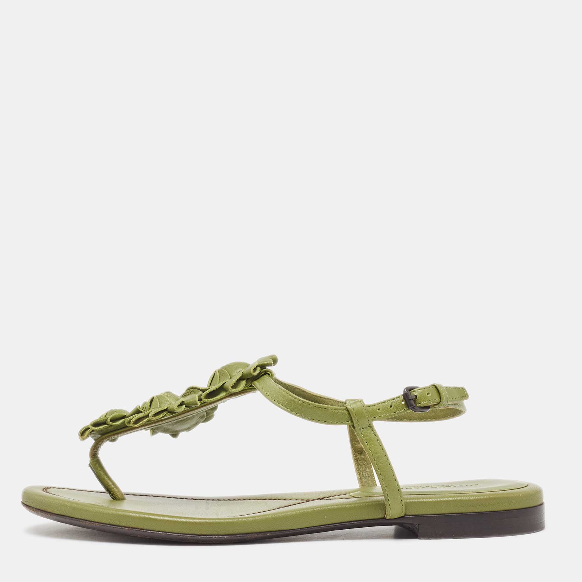 

Bottega Veneta Green Leather Floral Slingback Flats Size