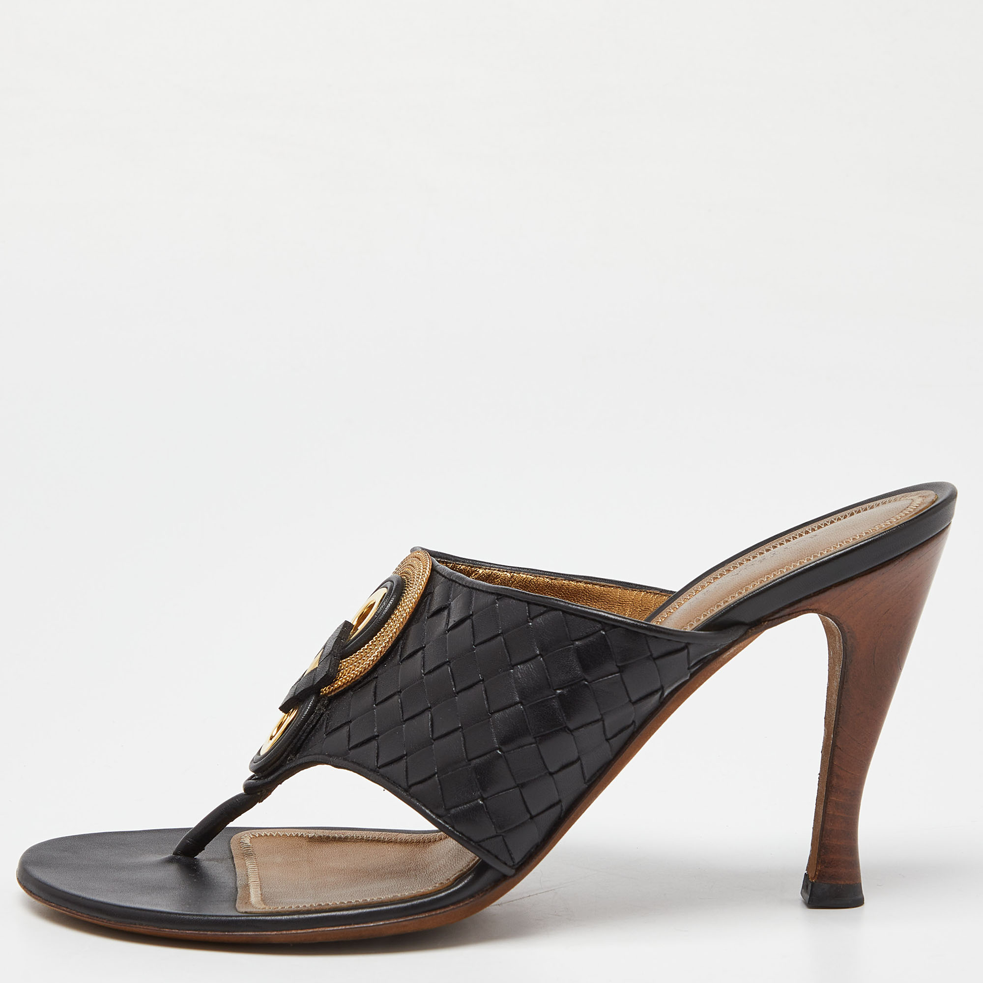 

Bottega Veneta Black Woven Leather Embellished Thong Slide Sandals Size