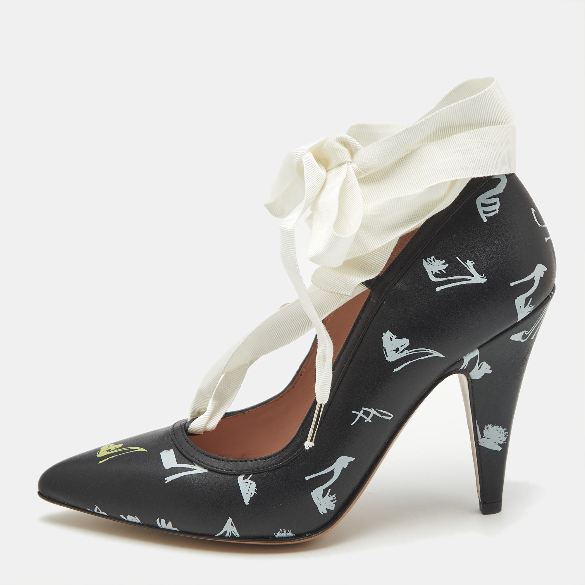 

Boutique Moschino Printed Black Leather Ankle Wrap Pumps Size