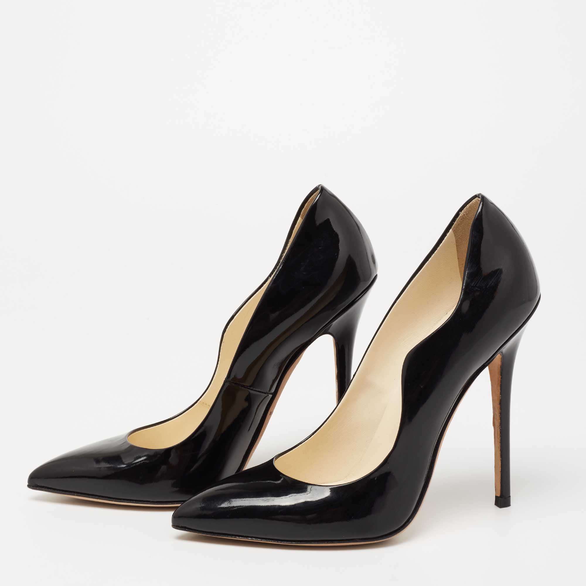 

Brian Atwood Black Patent Leather Pointed Toe Pumps Size