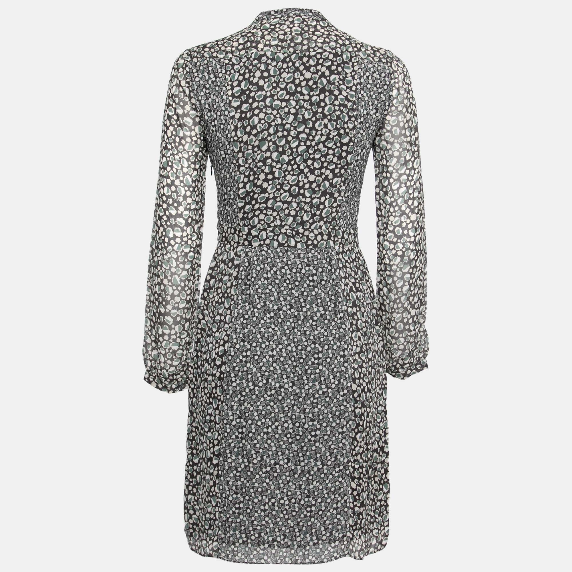 

Burberry Brit Green Floral Printed Silk Pleated Front Long Sleeve Dress