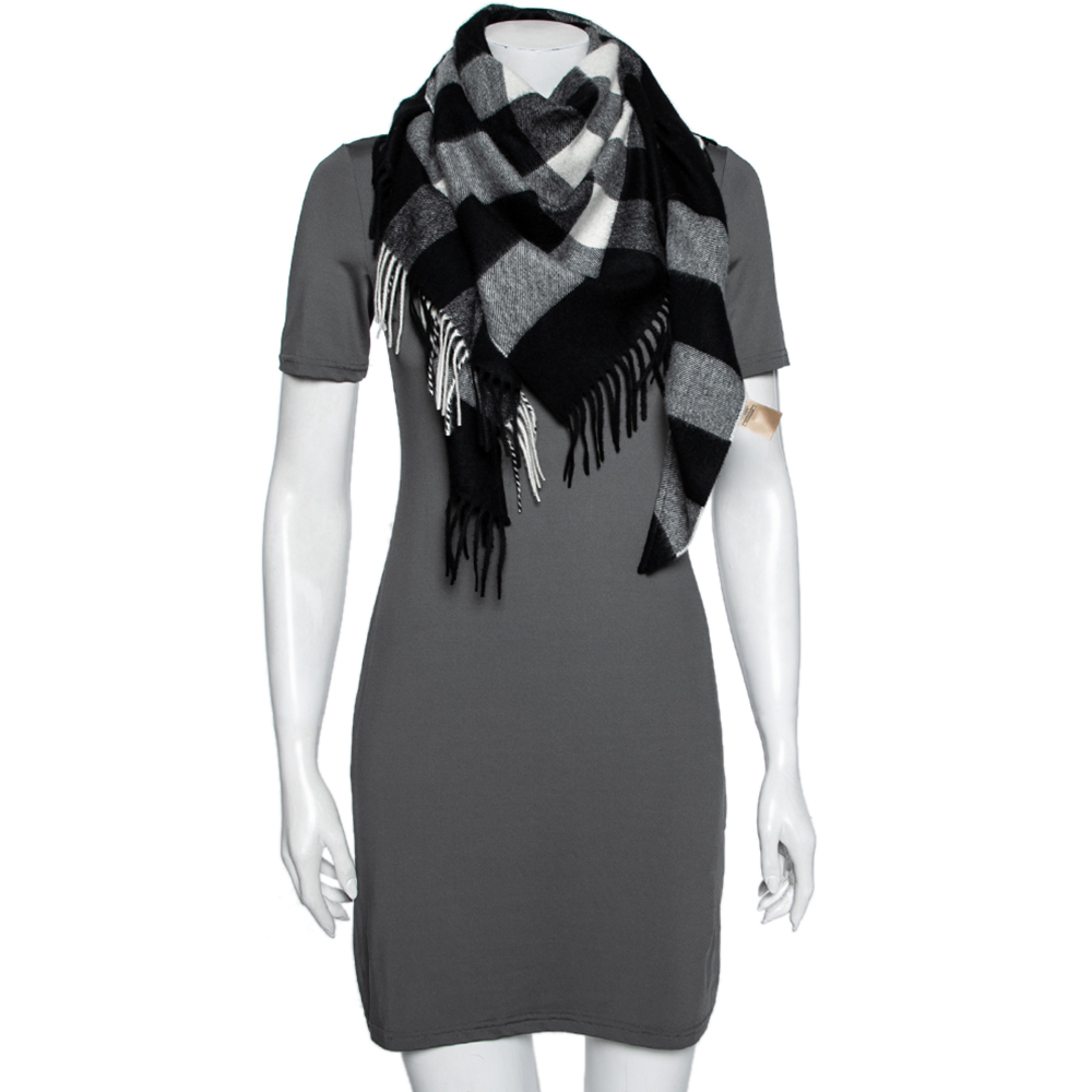 

Burberry Black Checkered Cashmere Triangular Fringed Scarf