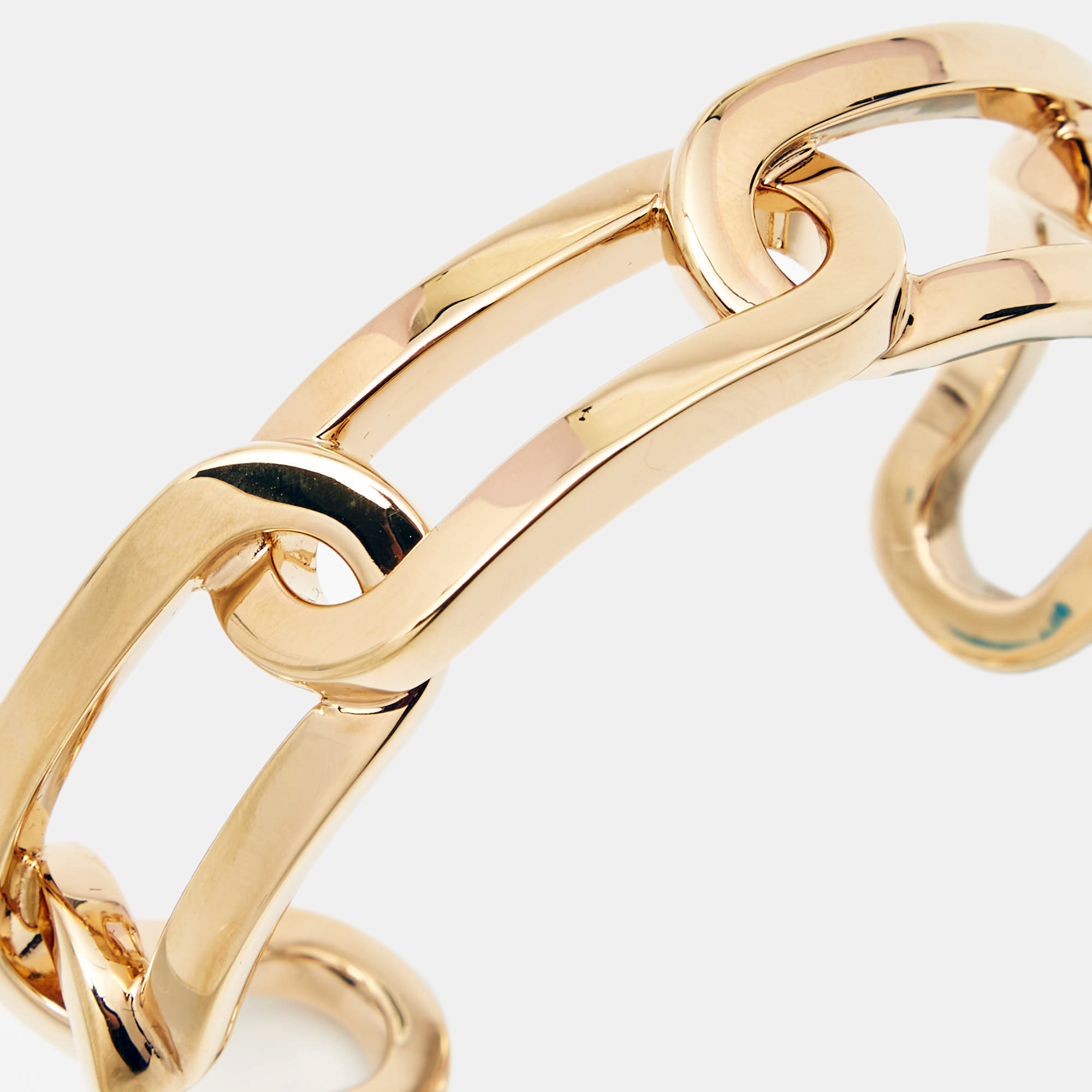 

Burberry Gold Tone Chain Link Cuff Bracelet