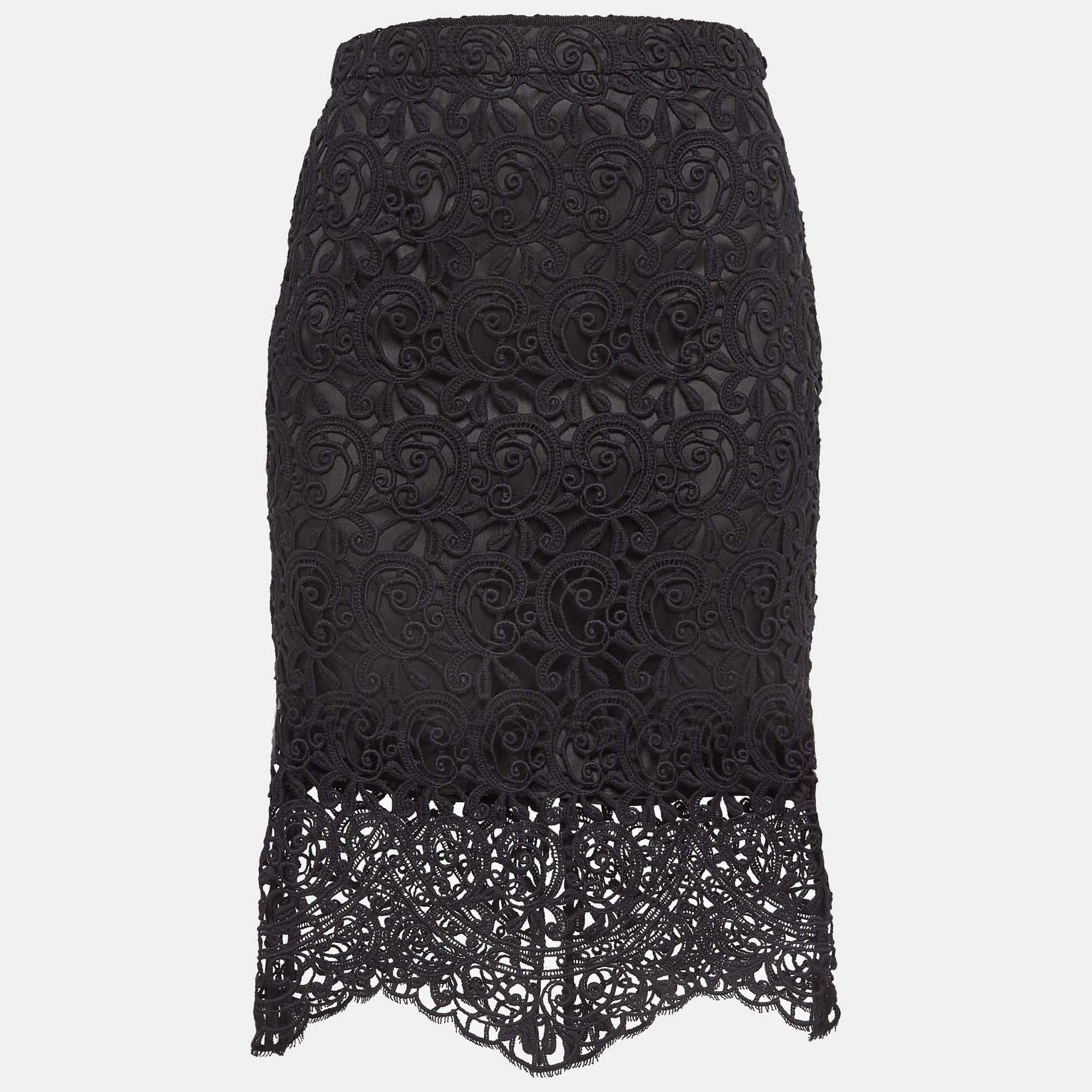 

Burberry Black Lace Pencil Midi Skirt