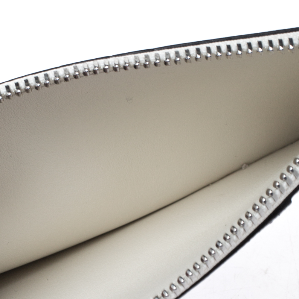 

Burberry Black/White Leather Alwyn Zip Card Holder