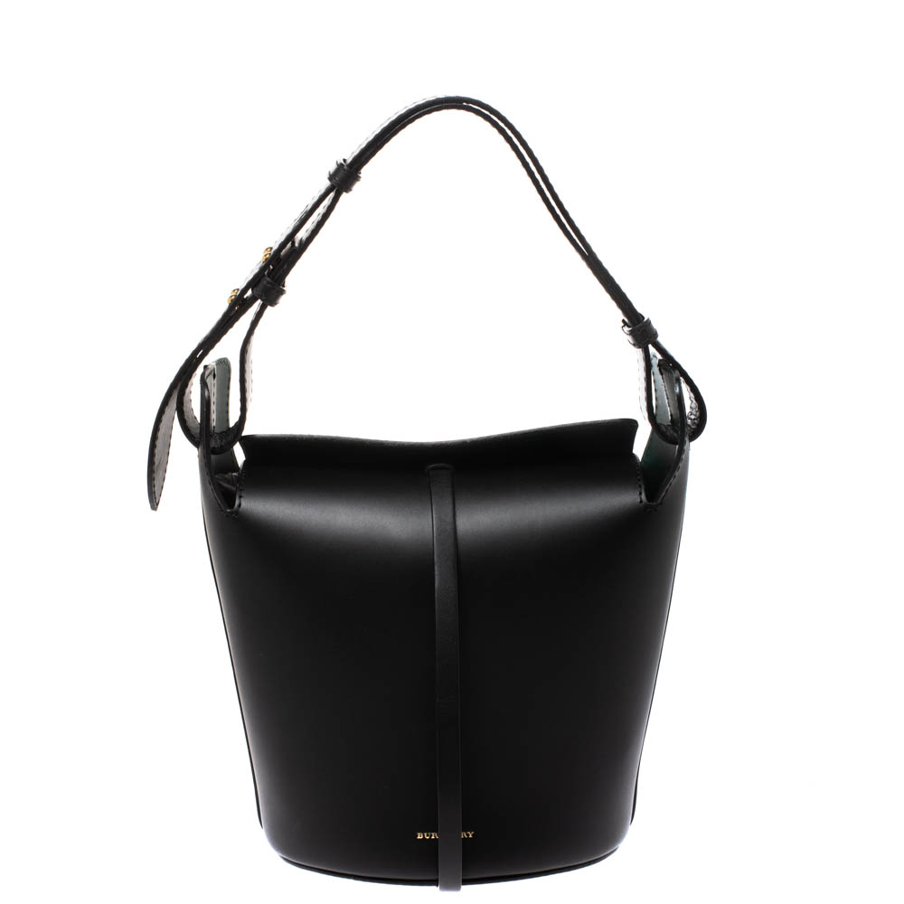 Pre Owned Burberry Black Leather Small Bucket Bag