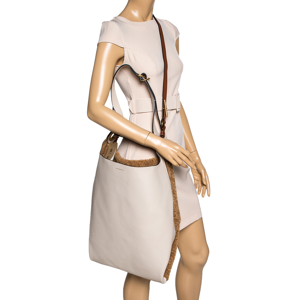 

Burberry Beige/Brown Leather and Fabric Medium Grommet Hobo