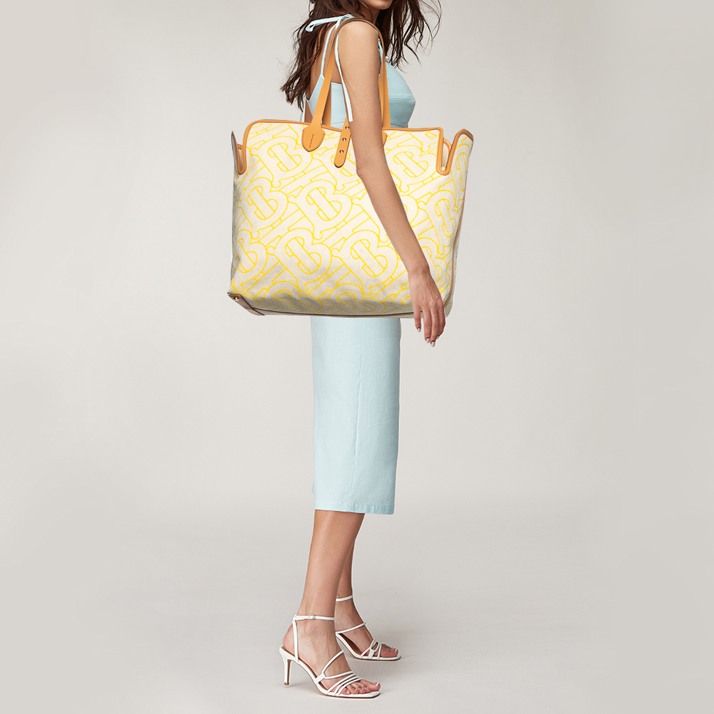 

Burberry Beige Canvas and Leather TB Print Belt Tote
