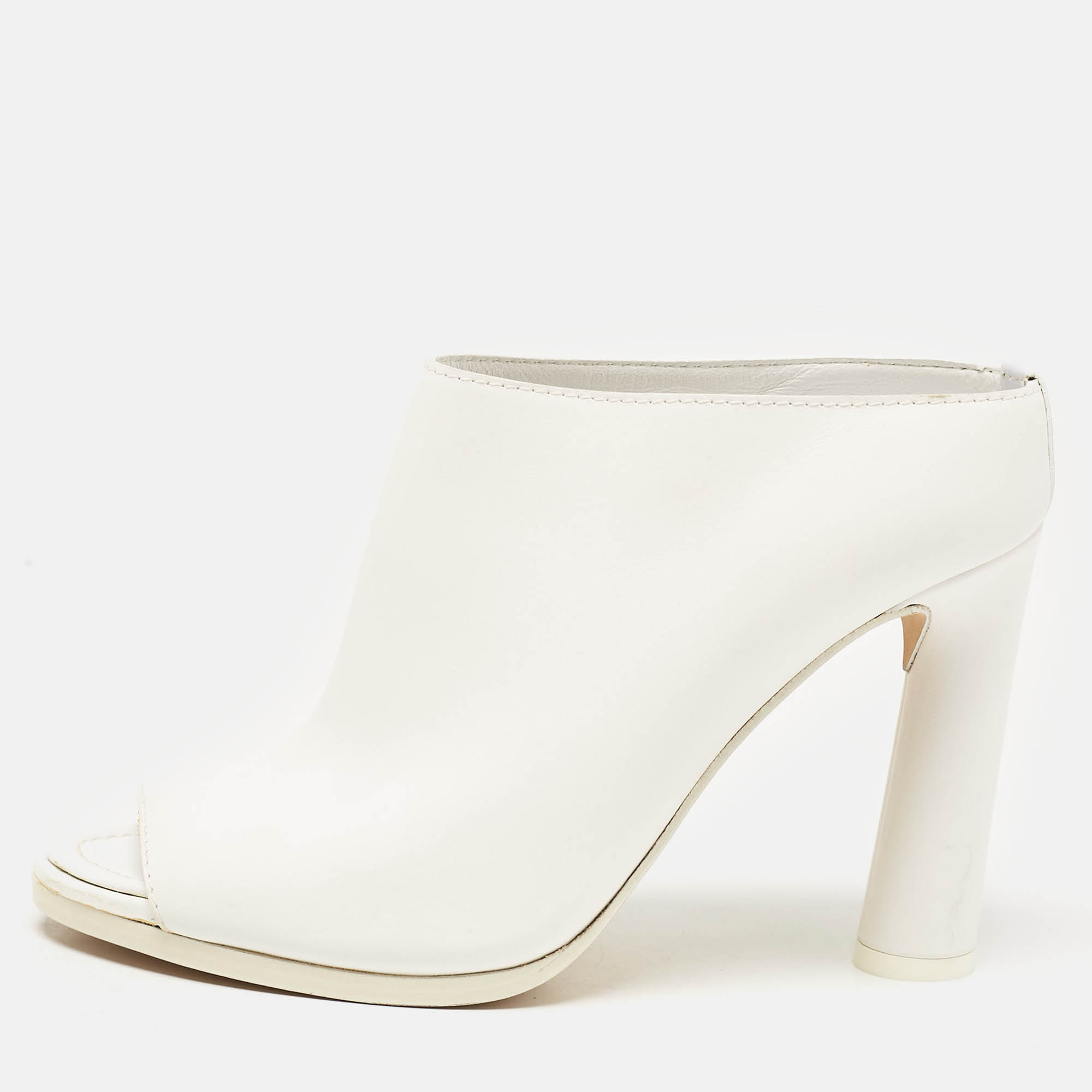 

Burberry White Leather Peep Toe Mules Size