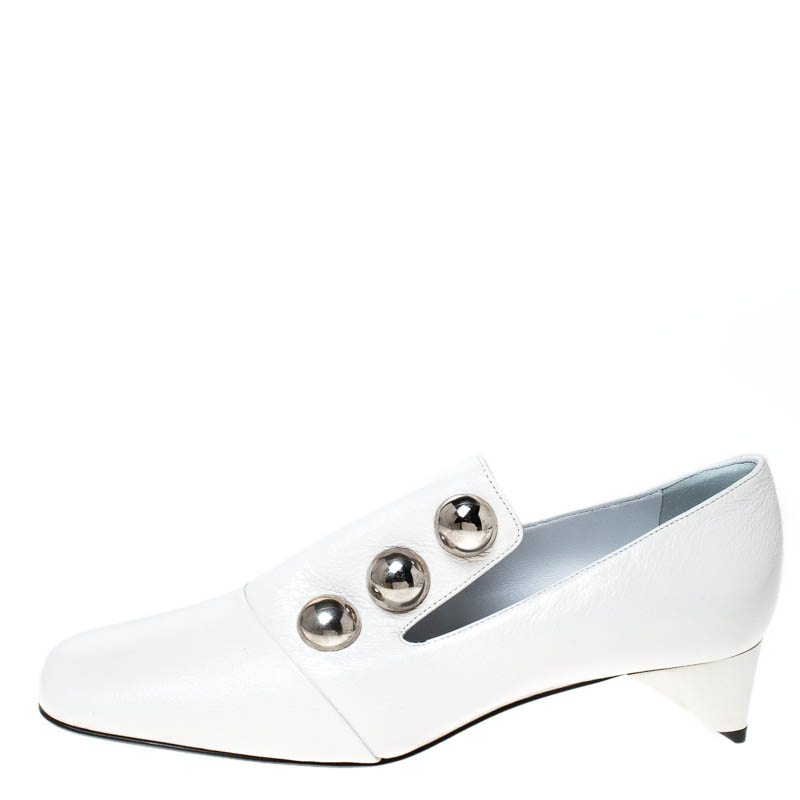 

Burberry White Leather Ambridge Embellished Pumps Size