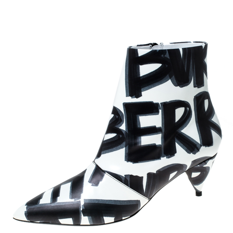 Pre Owned Burberry White/Black Leather Wilsbeck Ankle Boots Size 37.5