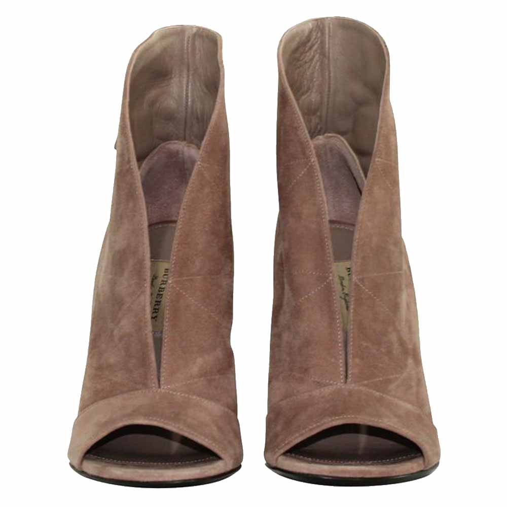 

Burberry Brown Suede Booties
