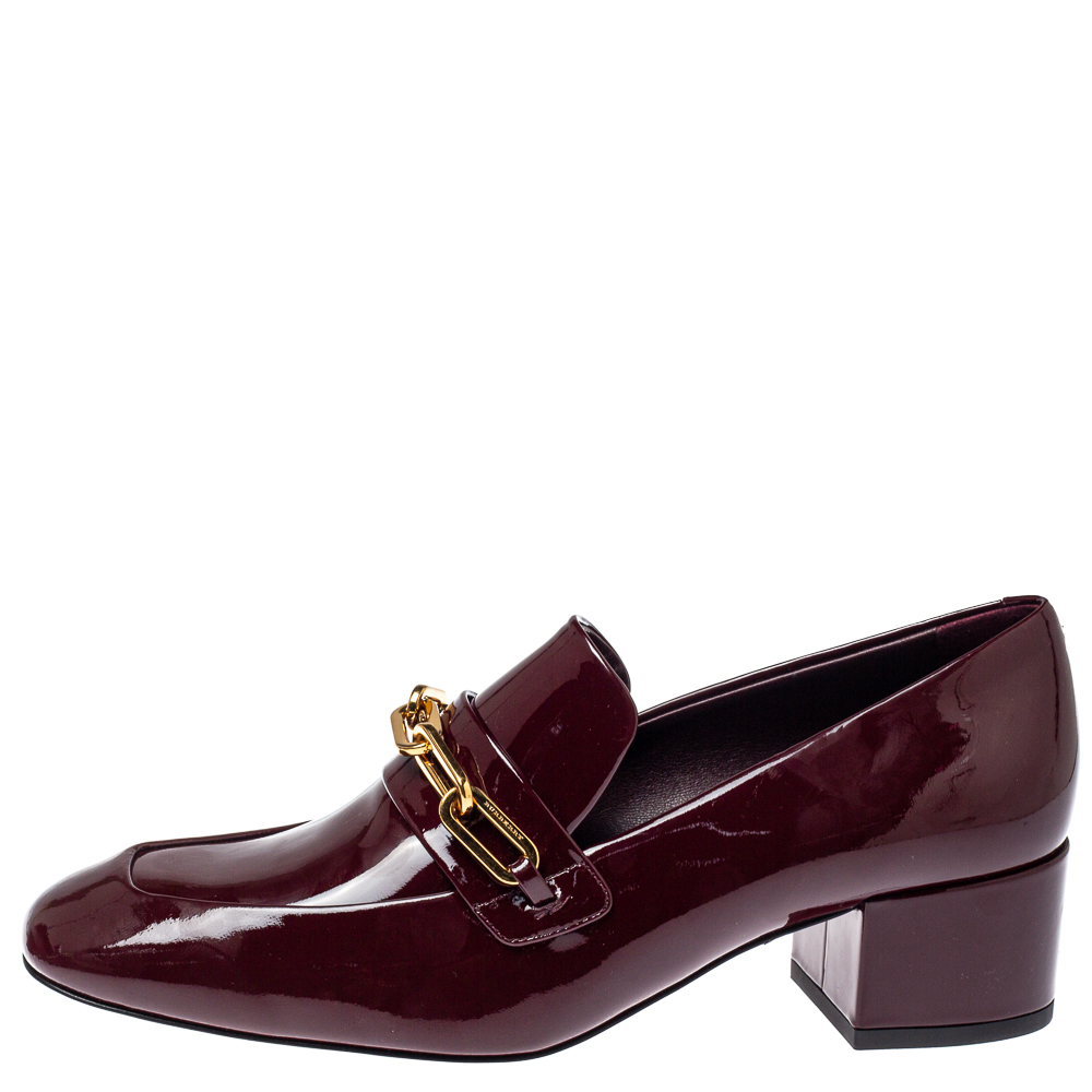 

Burberry Burgundy Patent Leather Chain Link Loafers Size
