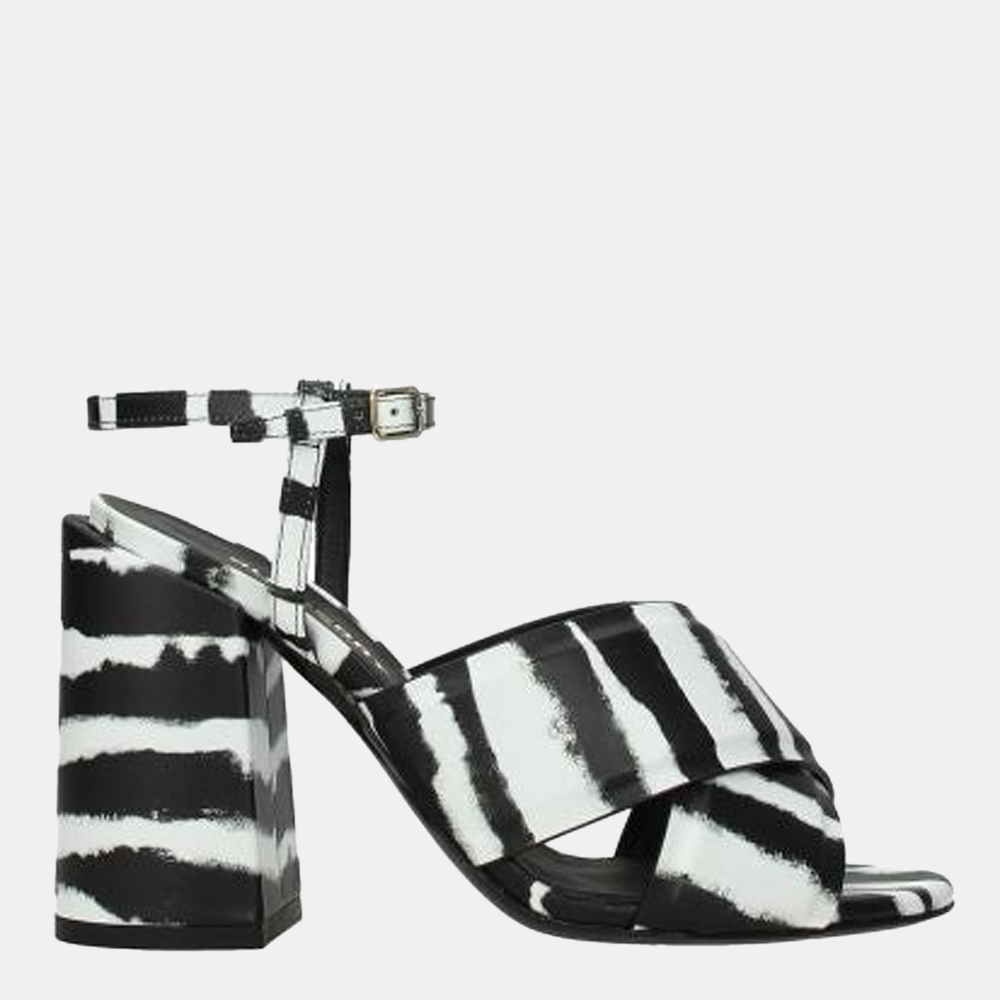 

Burberry Leather Black/White Watercolor Print Women Sandals Size US 7 EU