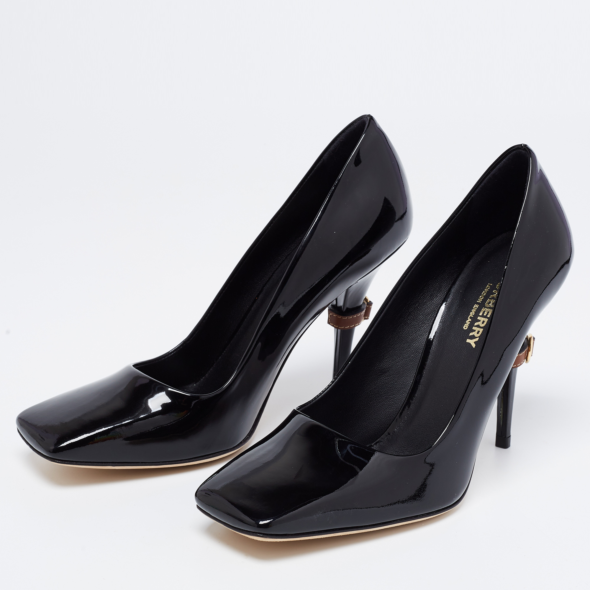 

Burberry Black Patent Leather D-ring Square Toe Pumps Size