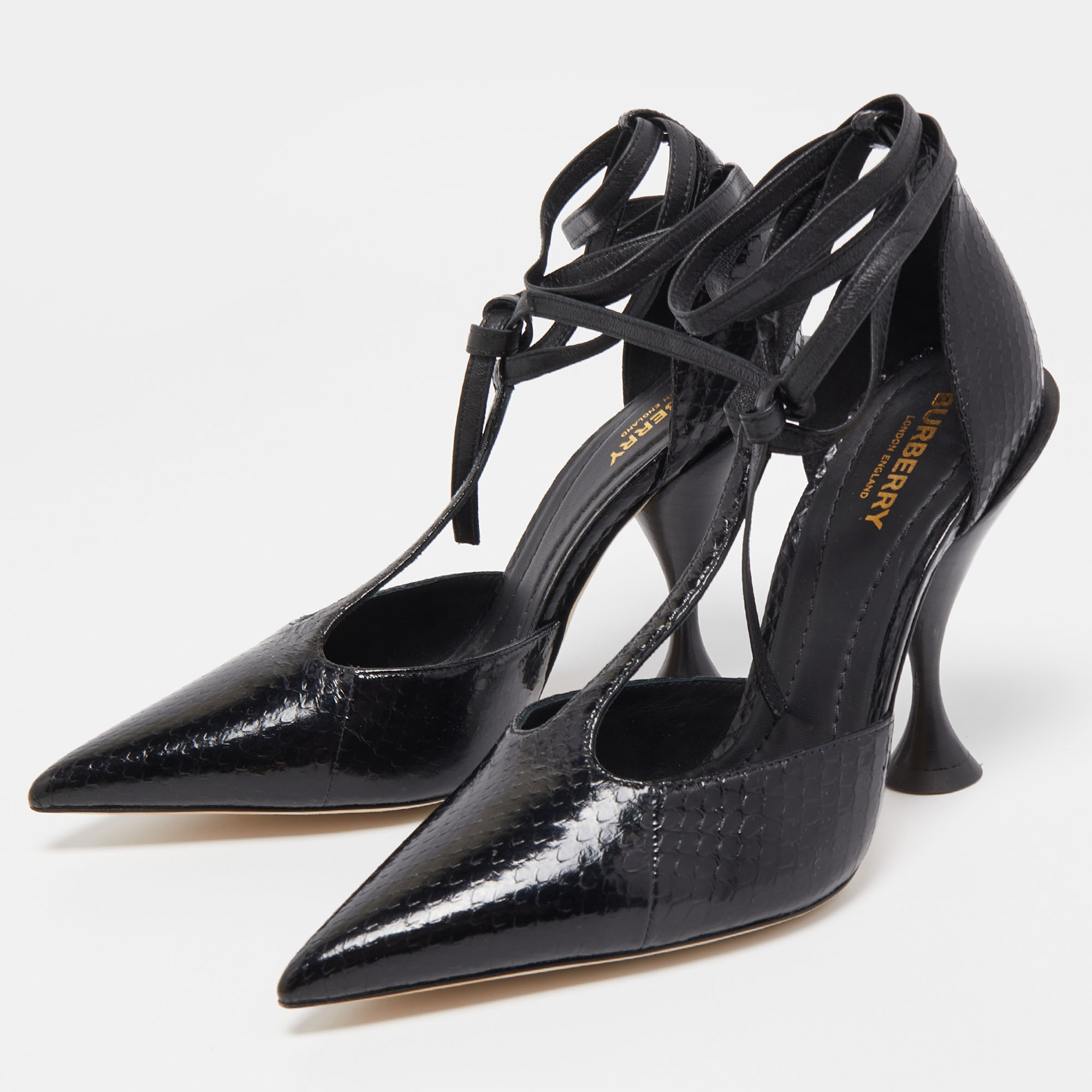 

Burberry Black Snakeskin Welton Pointed Toe T Ankle Strap Pumps Size