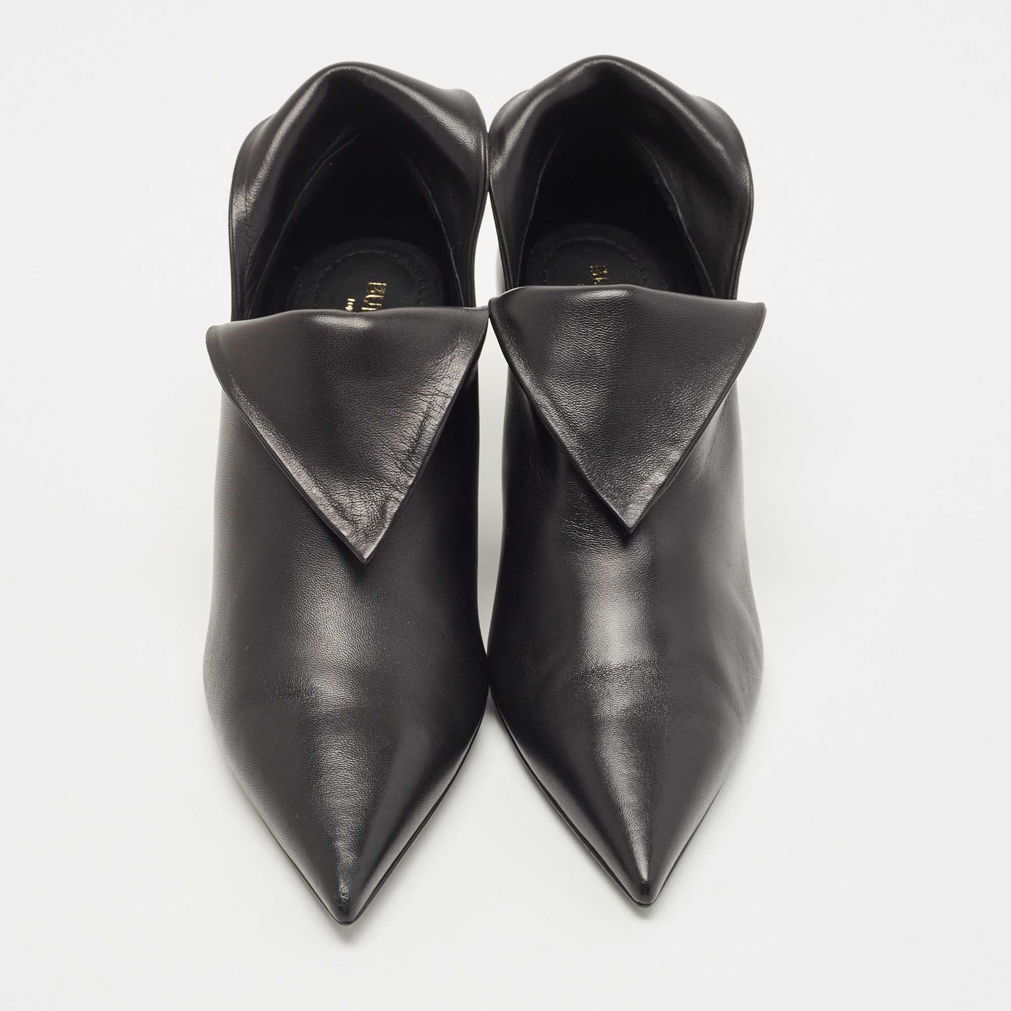 

Burberry Black Leather Pointed Toe Booties Size Size