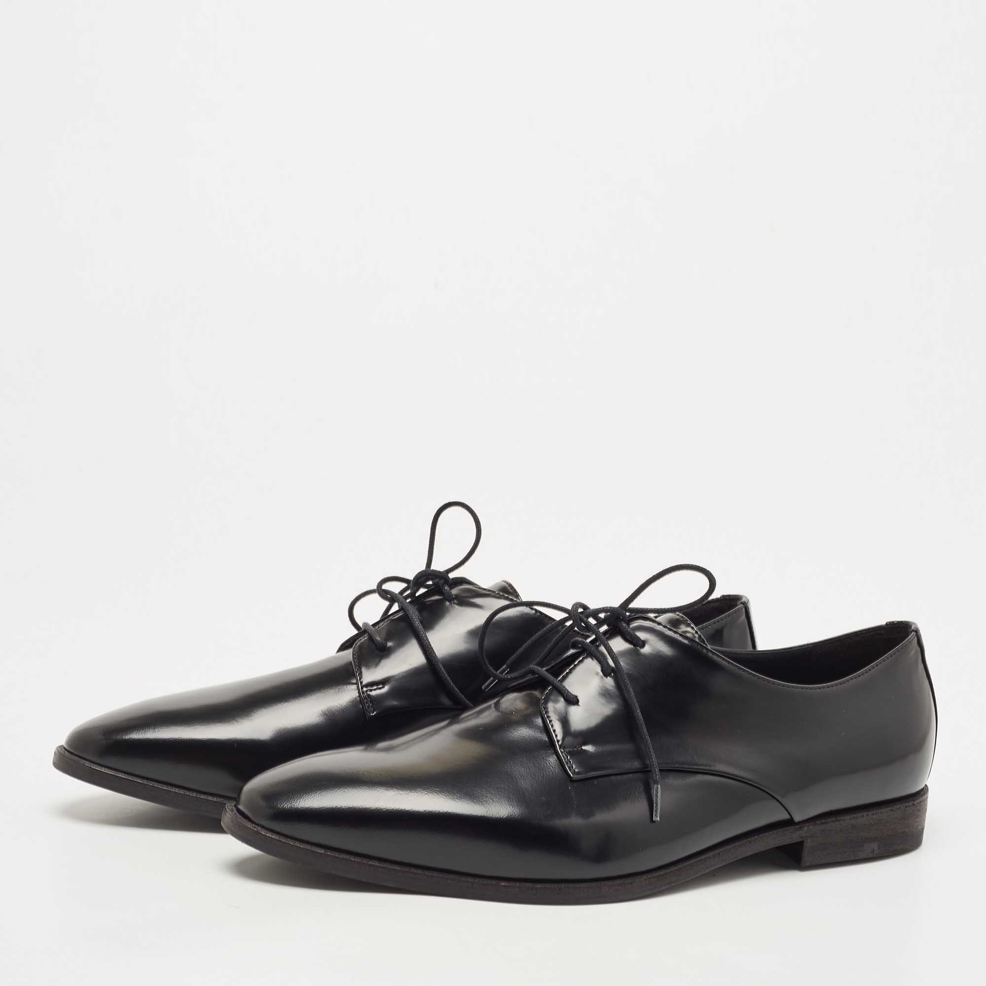 

Burberry Black Leather Lace Up Derby Size