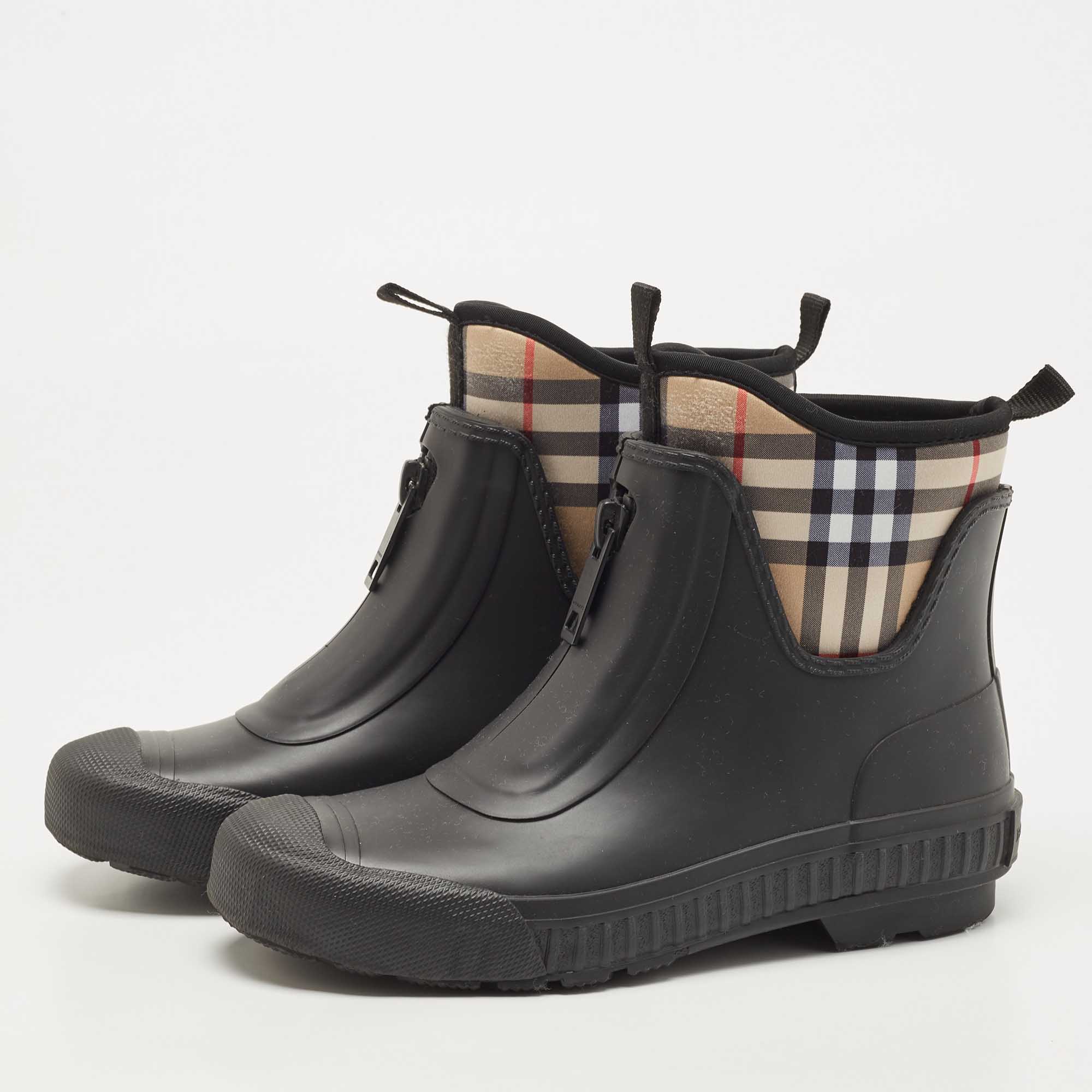 

Burberry Black Rubber and Vintage Check Neoprene Rain Boots Size