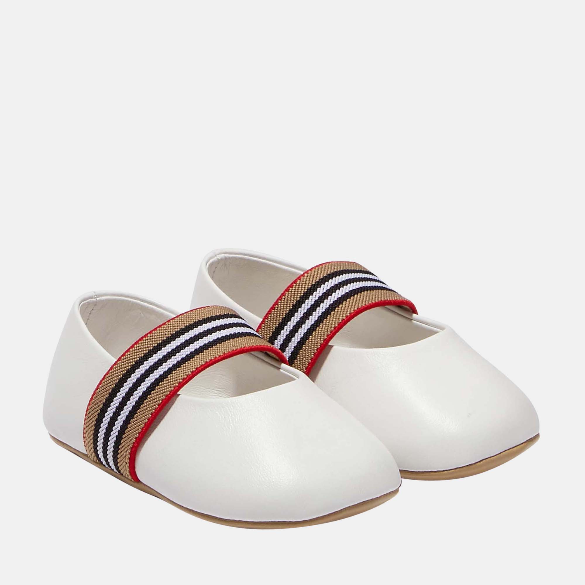 

Buberry (Kids) White - Leather - N1-Livy Sandals EU 19